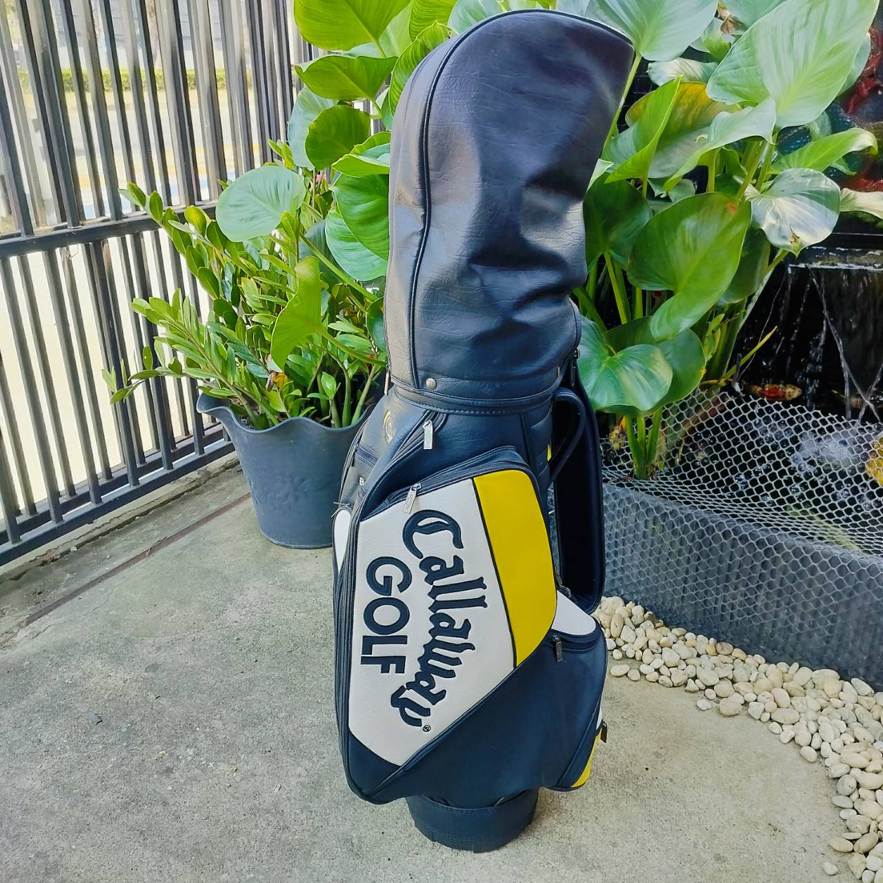 ถุงกอล์ฟ Callaway มือสอง สภาพสวยสมบูรณ์ น่าใช้มาก ถุง TOUR ใบใหญ่ใส่ของครบครัน