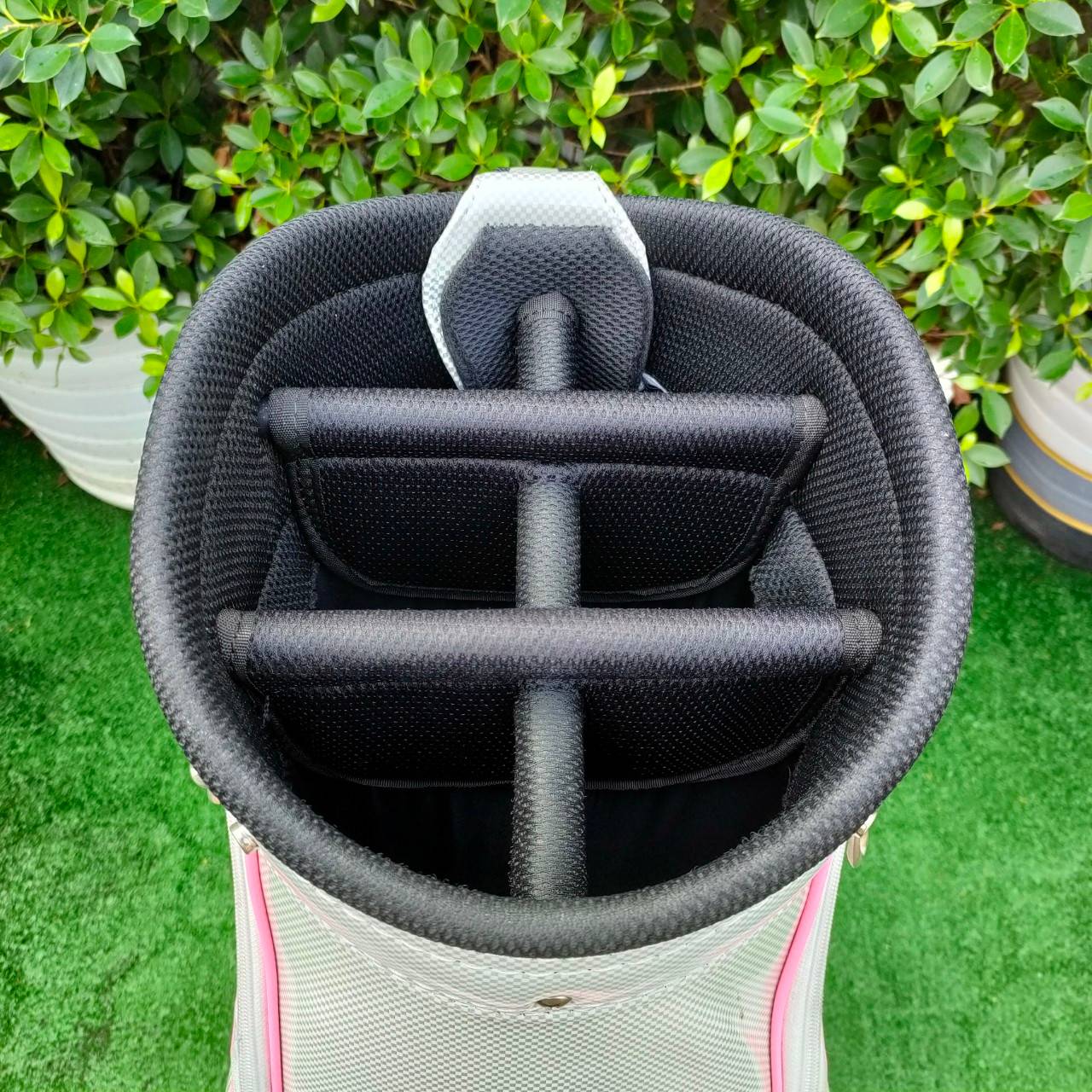 ถุงกอล์ฟ SAMURAI GOLF หนังเเก้ว มือสอง สวยนางฟ้า สีขาวชมพู ของจริงสวยมาก