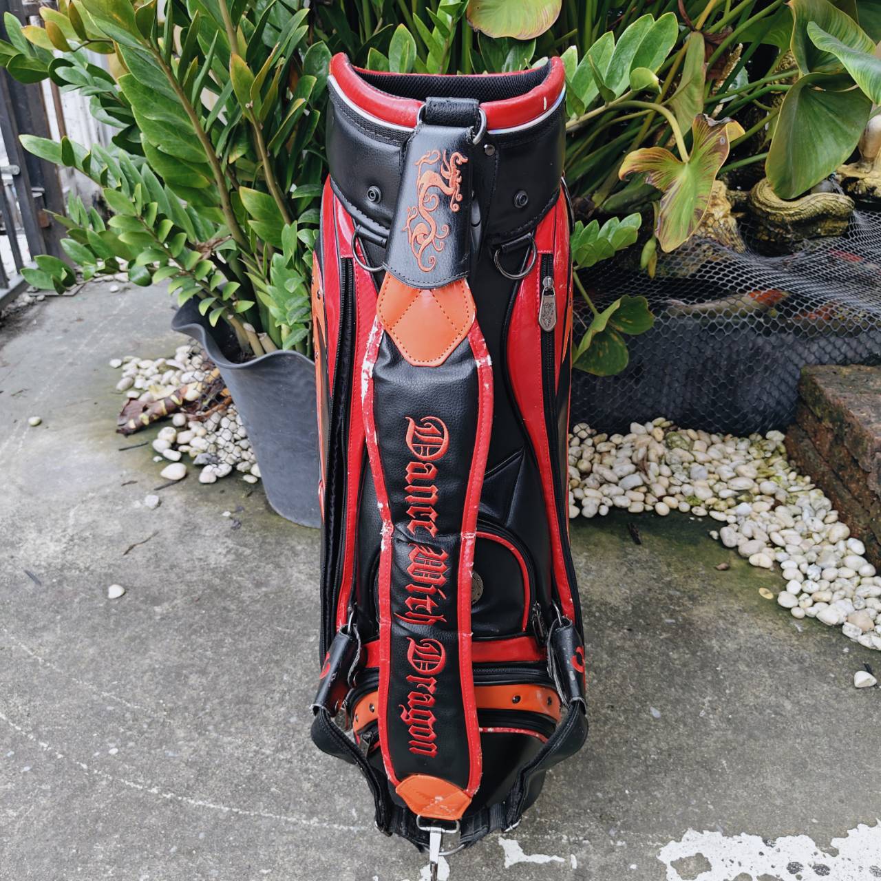 ** มีตำหนิลอก ** Dance With Dragon golf bag ของแท้ รุ่นดัง ของใหม่แพงมาก