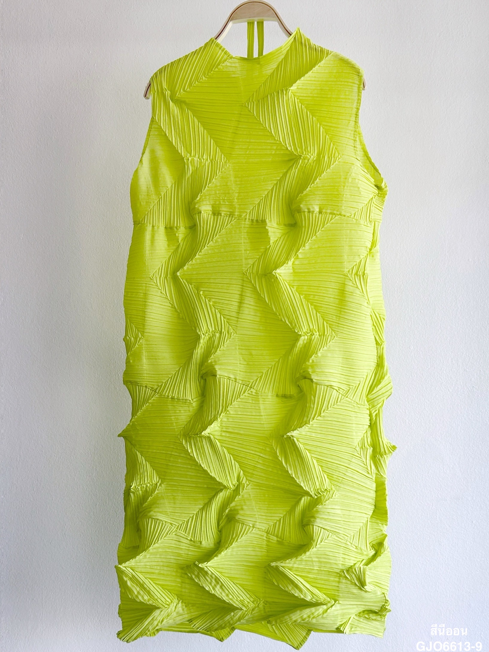 2MUAY รุ่น GJO6613 เดรสอัดพลีทงานคุณภาพ SLEEVELESS ZIGZAG PLEATED DRESS 9สี FREE SIZE