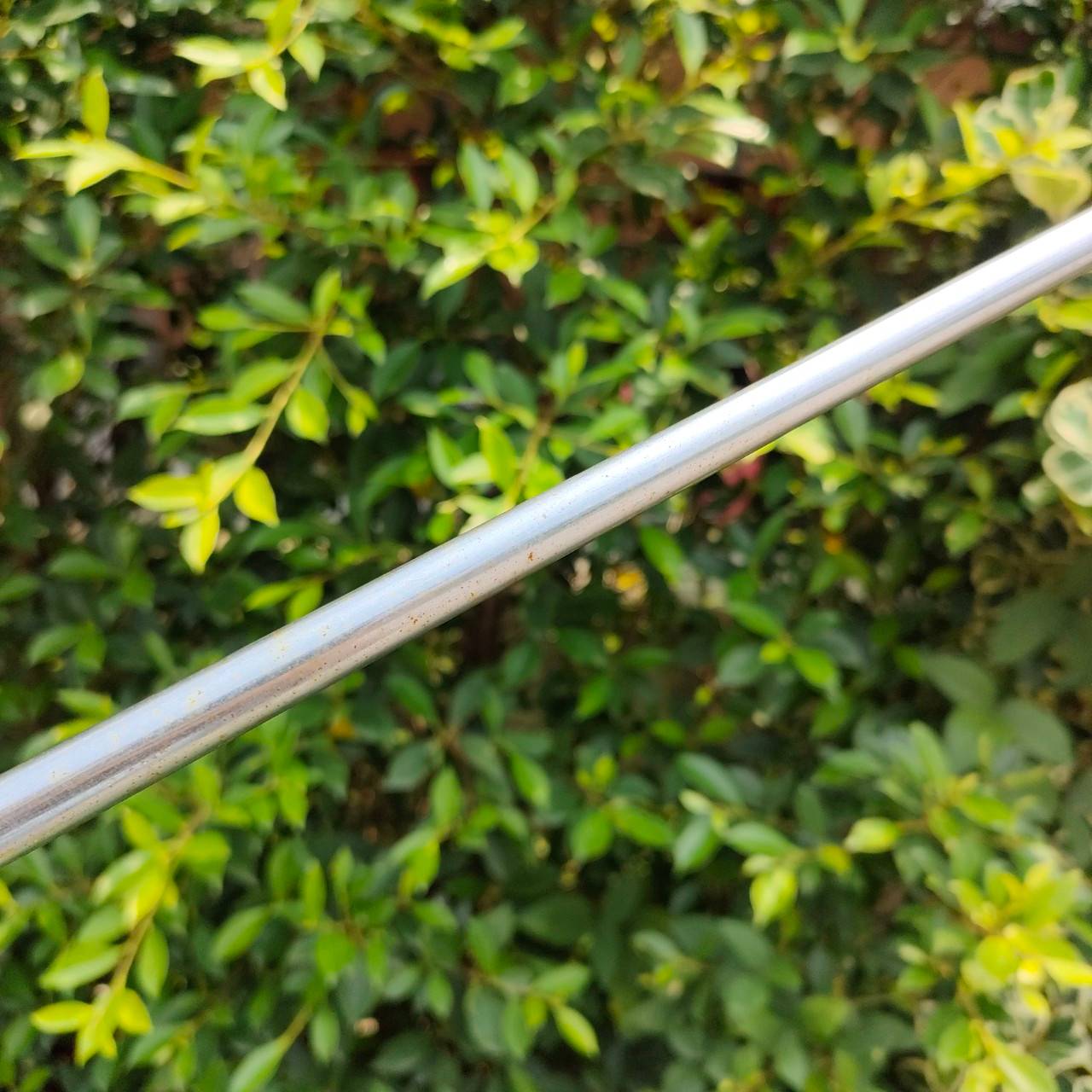 PUTTER TOURSTAGE PHYZ ความยาว 34 นิ้ว รุ่นพรีเมี่ยมญี่ปุ่น ของแบรนด์ TOURSTAGE ครับ หน้าสัมผัสดีมากๆ เกาะไลน์มากๆ ของใหม่แพงมาก แต่ตัวนี้ลอยเยอะ แต่พัตต์ได้ดีเหมือนเดิม ราคาสุดช๊อคไปเลย!!!