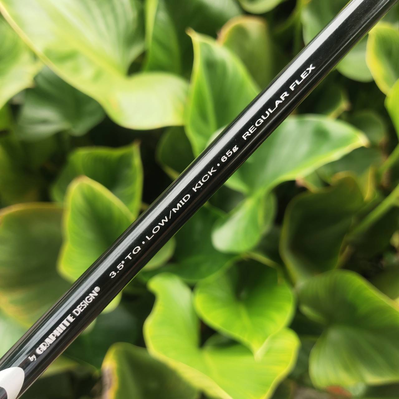 UT/Hybrid PING G10 24° ออกแบบด้วย หัวไม้กว้างกว่าและ Crown โค้ง → CG ต่ำและลึก