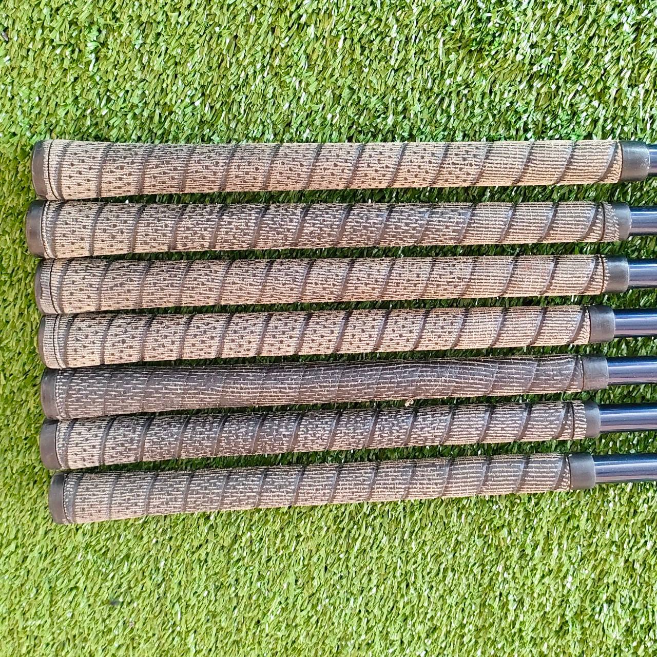 ชุดเหล็ก GARY PLAYER TOUR-V 300 มีเหล็ก 3-8 เเละ SW ** ไม่มีเหล็ก 9 ** ก้าน GARY PLAYER