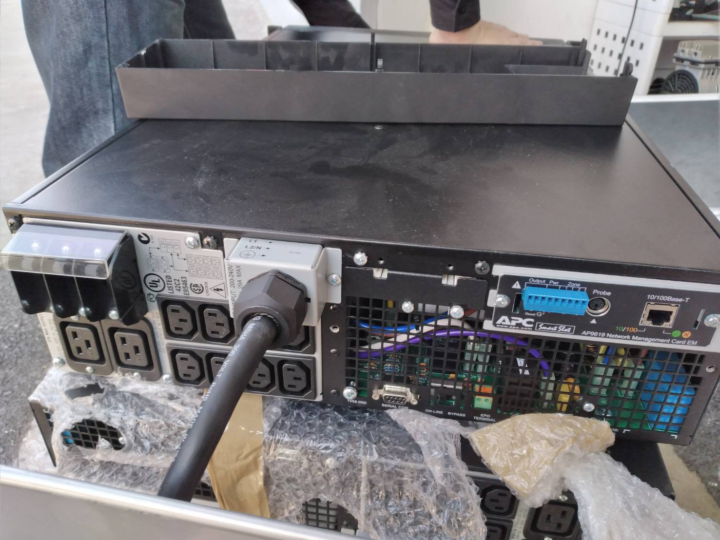 45W6465 IBM APC Smart-UPS 6000VA 5K UPS Power Supply AP9619