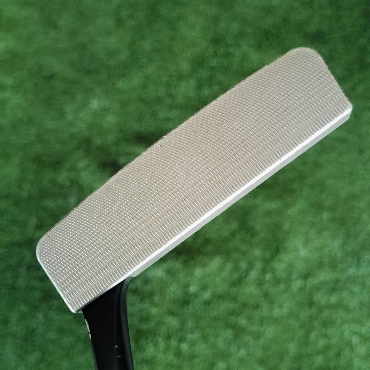 พัตเตอร์ PRGR Silver-Blade 02 (Mallet) ความยาว 34 นิ้ว COVER แท้เดิมสวยมาก วัสุดพรีเมี่ยมญี่ปุ่น พัตเตอร์ PRGR Silver-Blade 02 (Mallet) ความยาว 34 นิ้ว COVER แท้เดิมสวยมาก วัสุดพรีเมี่ยมญี่ปุ่น
