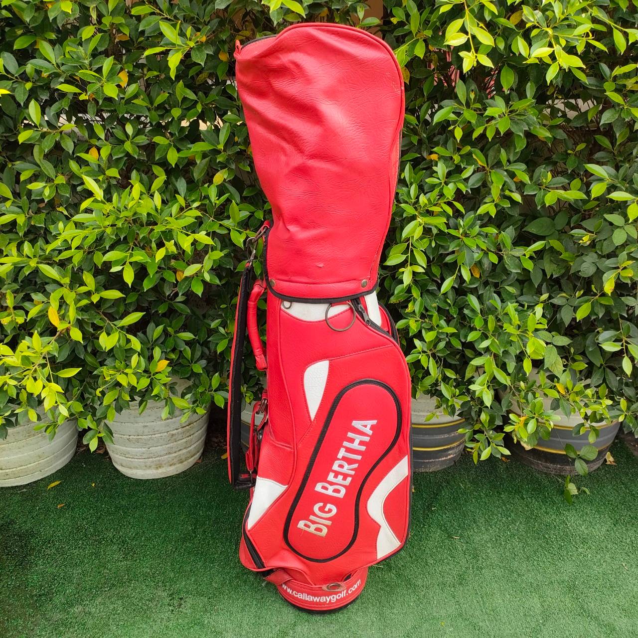 ถุงกอล์ฟ CALLWAY BIG BERTHA มือสอง ** ถุงกอล์ฟมีตำหนิ ที่คอพเวอร์ มีรอยขาด มีรูปให้ชมท้ายสุดค่ะ **