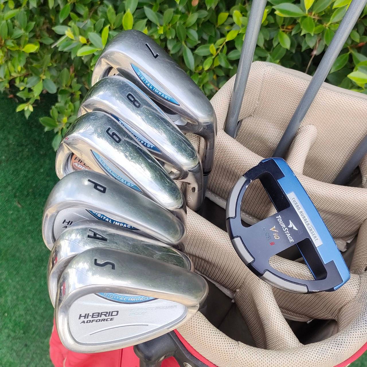 **ไม้กอล์ฟสำหรับผู้หญิง** SET HI-BRID ADFORCE LADY หัวไม้เบต้าไทเทเนี่ยมหัวใหญ่ตีง่ายมาก!! เป็นไม้ก้านเบาทั้งชุด ทำให้คุณผู้หญิงตีกอล์ฟได้ง่าย และสนุกมาก!! ไม้กอล์ฟมือสอง ของแท้ BY NakaraLuxurious