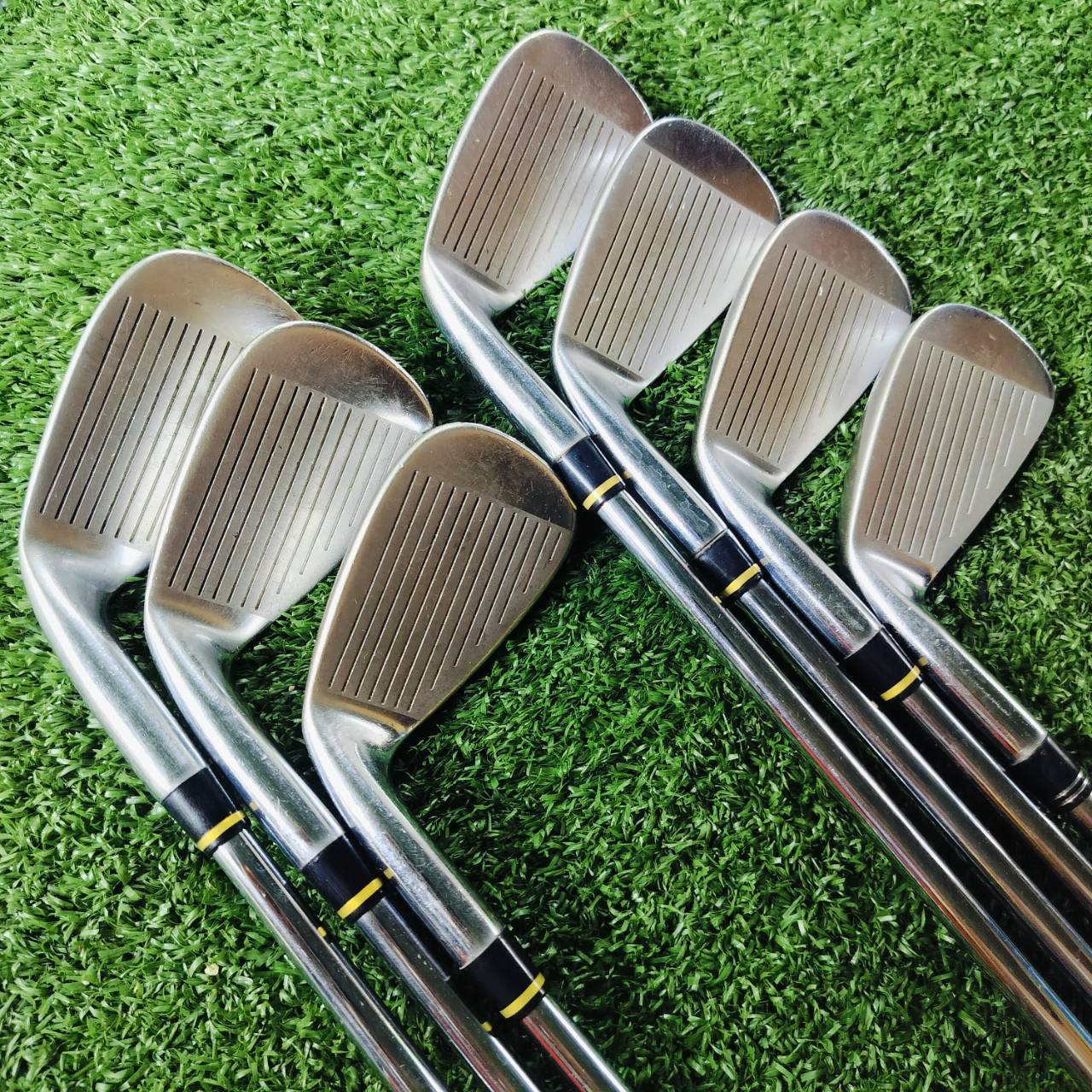 ชุดเหล็ก Titleist AP2 FORGED ออกแบบให้มี DUAL CAVITY ทั้งตีนุ่ม ง่าย ตรง และระยะแม่นยำ ก้าน NS PRO 950 FLEX R มีเหล็ก 4 5 6 7 8 9 PW ไม้กอล์ฟพรีเมี่ยมมือสอง ของแท้ By NakaraLuxurious