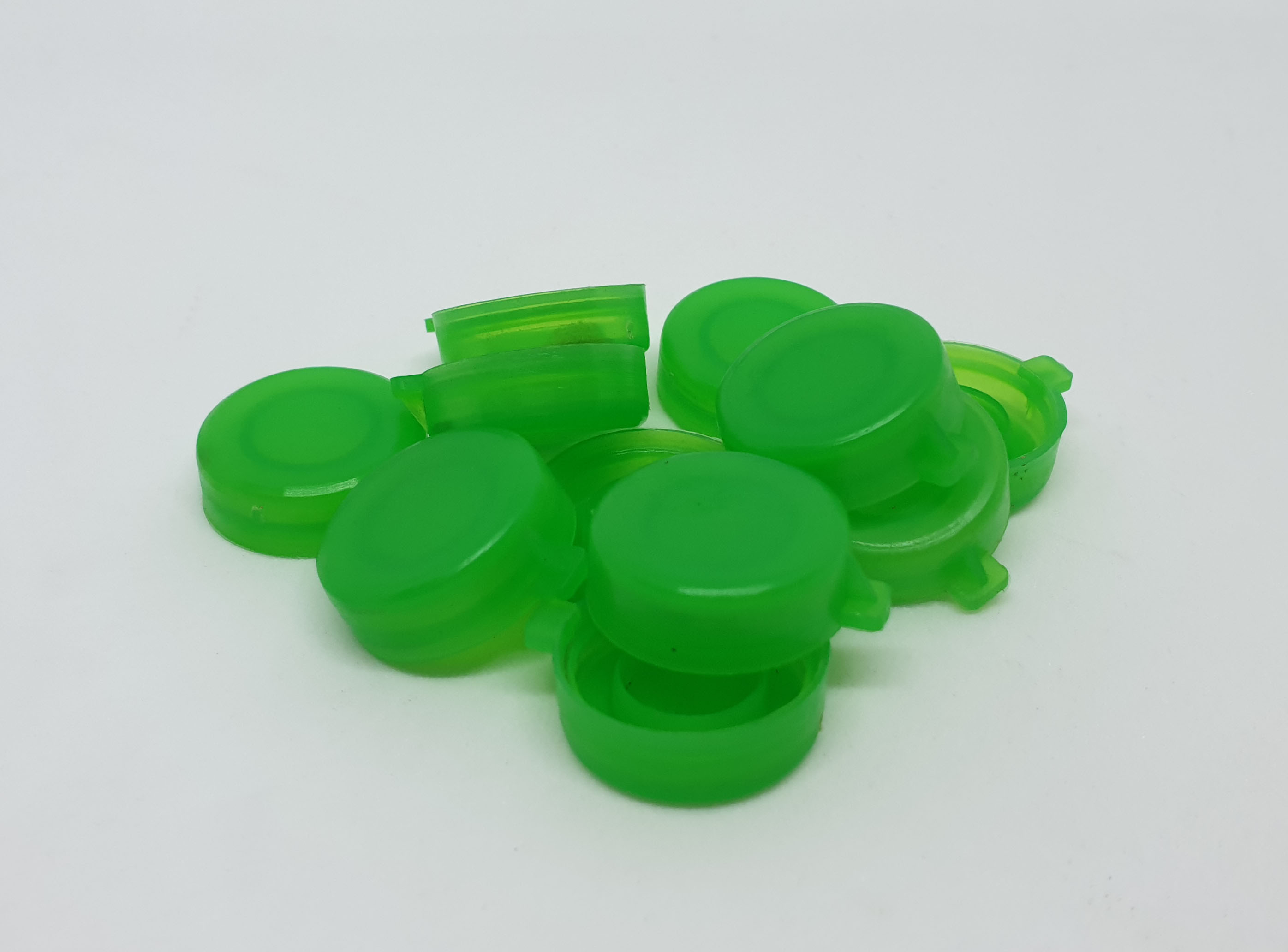 ฝาหมวก หลายสี 500 ชิ้น (0.7 บาท)