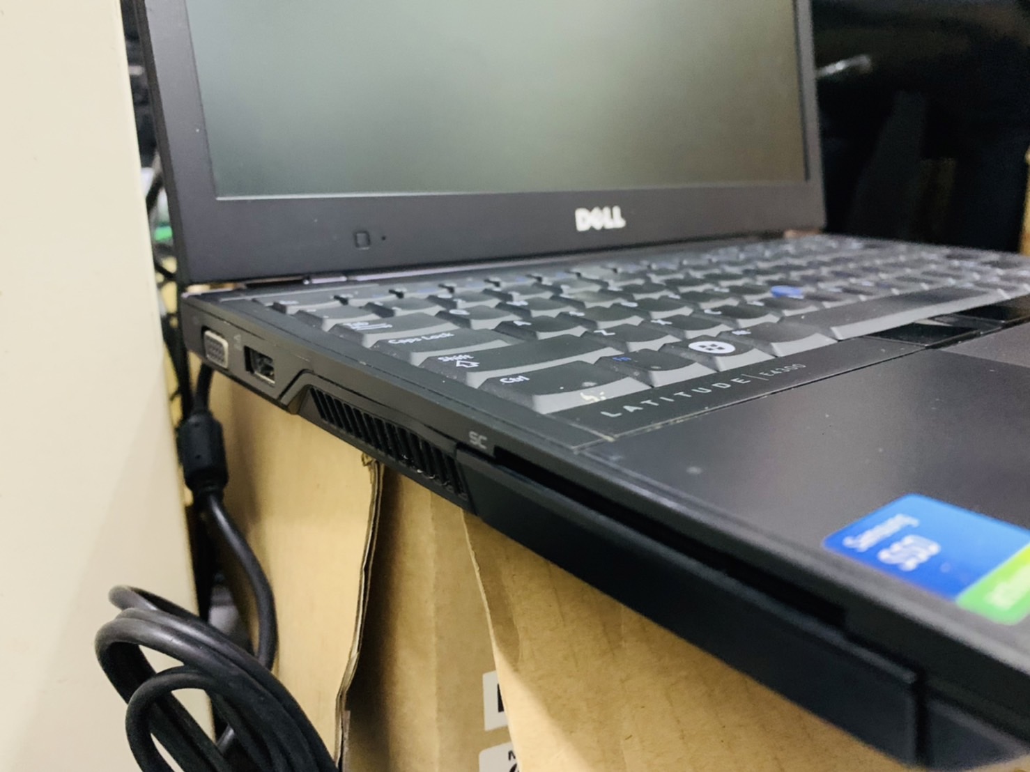 โน้ตบุ๊ค Notebook Dell Latitude E4300 13.3 inch WXGA (1280x800) LED สินค้ามีประกัน แบตเสื่อม
