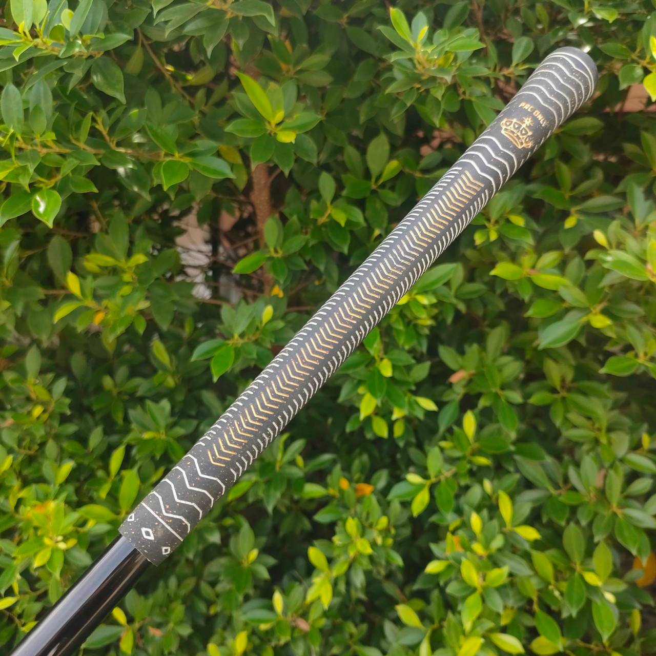 ชุดเหล็ก COSMAX POWER SOLE ของใหม่!! มีเหล็ก 3-9 เเละ PW SW ก้าน PARAGON FLEX R ออกแบบได้ลงตัว ออฟเซ็ตกำลังดี!! หลัง CAVITY ลึก เป็นเหล็กที่ตีง่ายมาก!! ไม้กอล์ฟมือสอง ของแท้ BY NakaraLuxurious