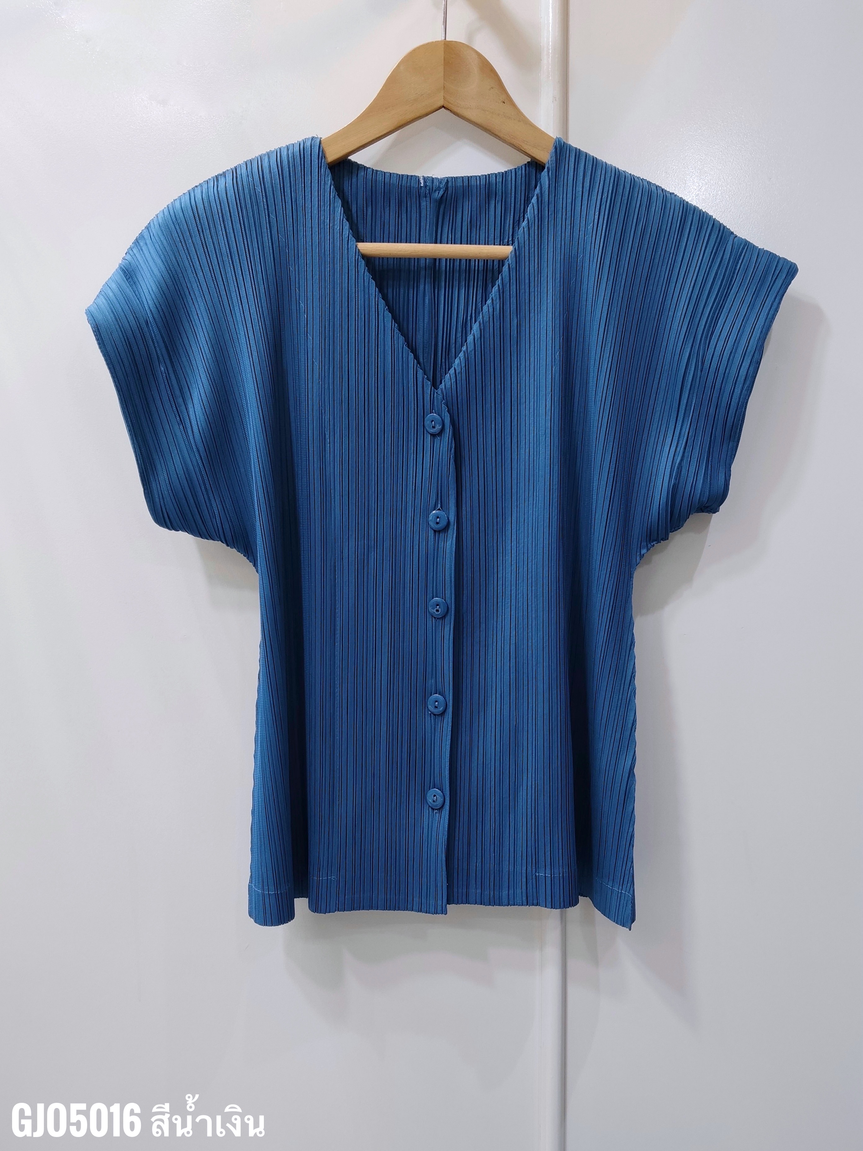 ปรับราคาลง20%!! 2MUAY รุ่น GJO5016 เสื้ออัดพลีทคุณภาพ SHORT SLEEVE V NECK BUTTON FRONT PLEATED TOP 10 สี FREE SIZE