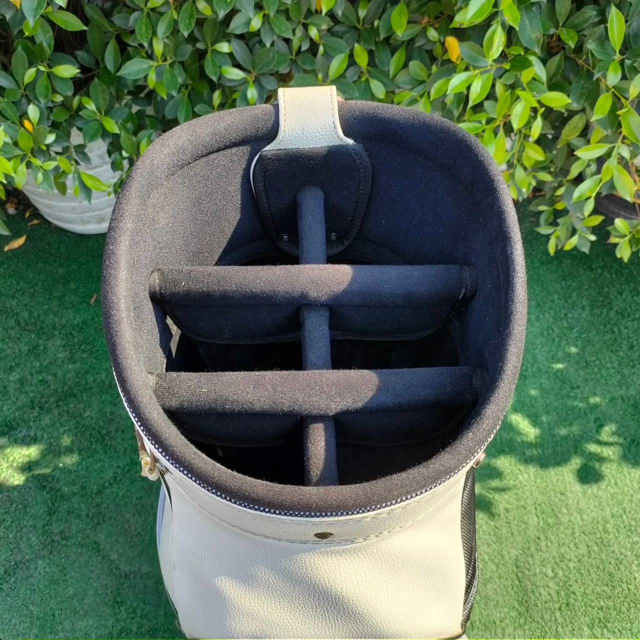 ถุงกอล์ฟ PIFEC มือสอง ถุงสีสวยไม่ซ้ำใคร สภาพพร้อมใช้