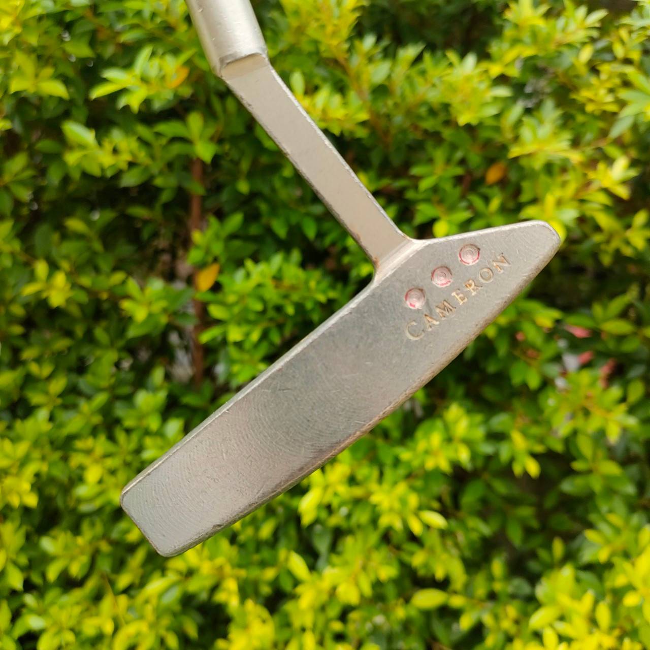 PUTTER SCOTTY CAMERON PRO PLATINUM The Coronad Mid-Slant ยาว 35 นิ้ว Scotty หวนนึกถึงความสำเร็จครั้งยิ่งใหญ่ของ Scottsman 941 Classic รุ่นแรกๆ ไม้กอล์ฟมือสอง ของแท้ BY NakaraLuxurious