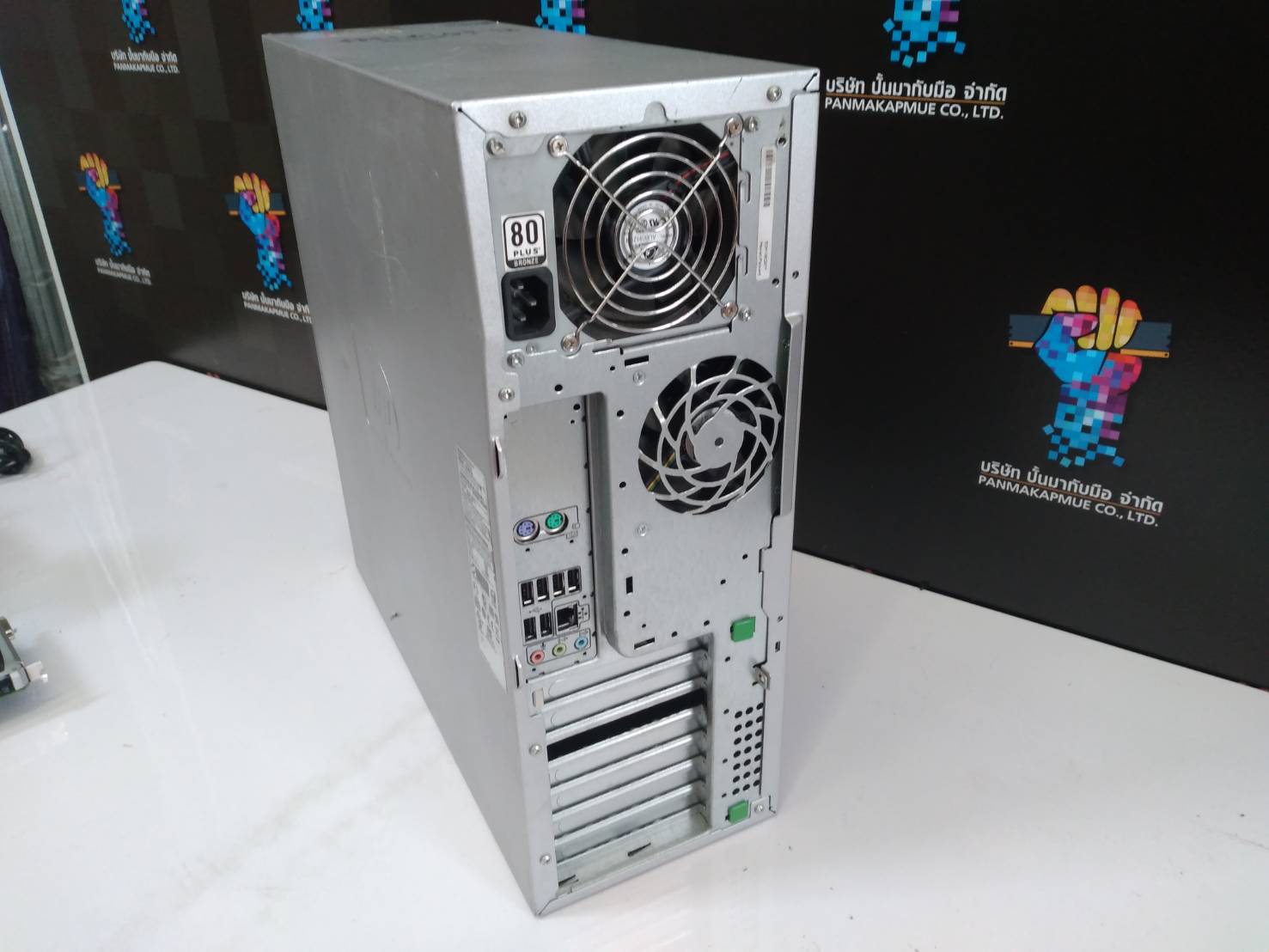 HP Z400 ออกแบบและเล่นเกมส์ ในความทนทานที่ pc ประกอบ สู้ไม่ได้