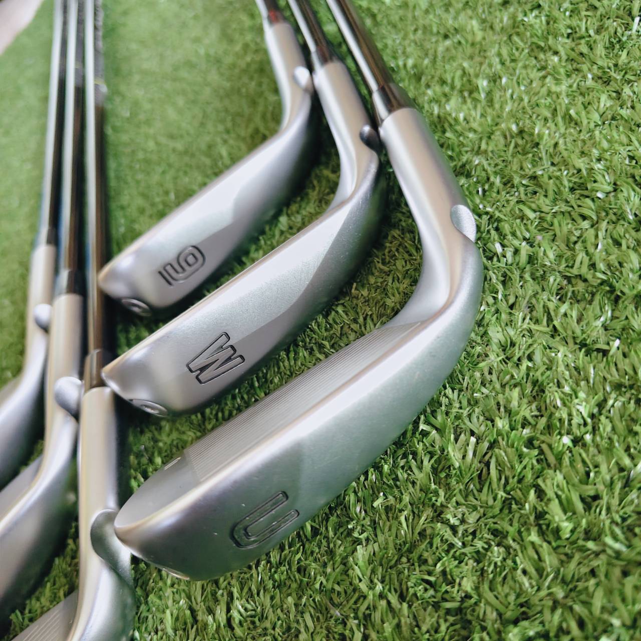 PING G730 ชุดเหล็กที่ตีง่ายที่สุดจากค่าย PING! ถูกออกแบบให้เป็น Flagship Game Improvement