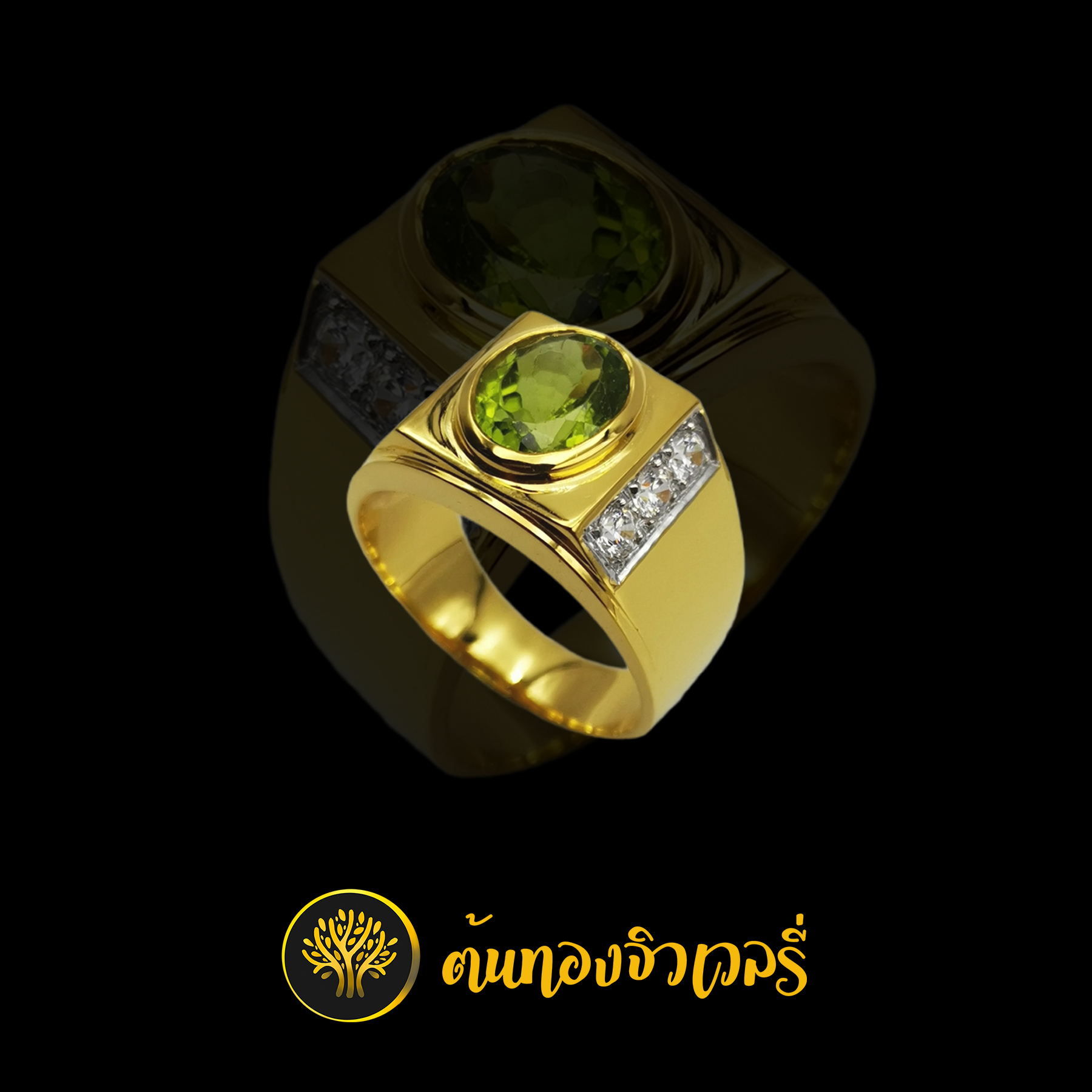 แหวนชายพลอยเขียวส่อง ข้างฝังเพชร งานเนียนๆ พลอยสวยๆ คือดีมากครับ