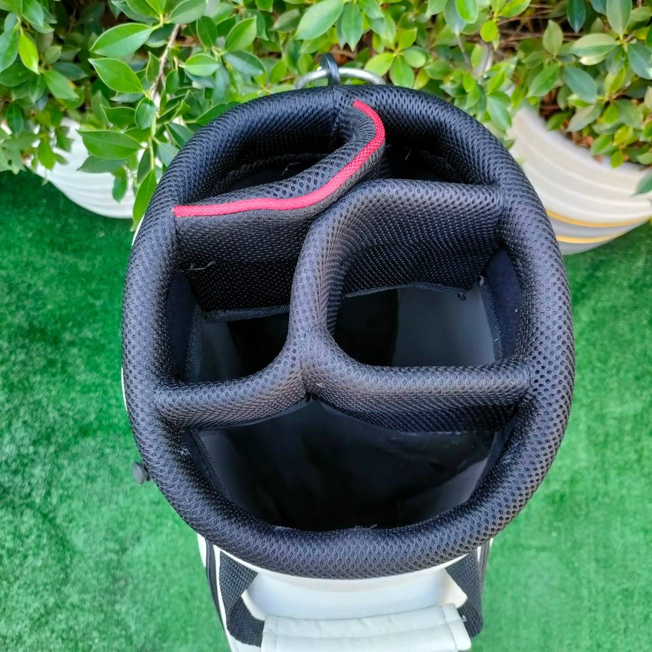 ถุงกอล์ฟ MIZUNO มือสอง ของแท้ สีสวยมาก สภาพสวย มือหนึ่งราคาแพงมากครับรุ่นนี้