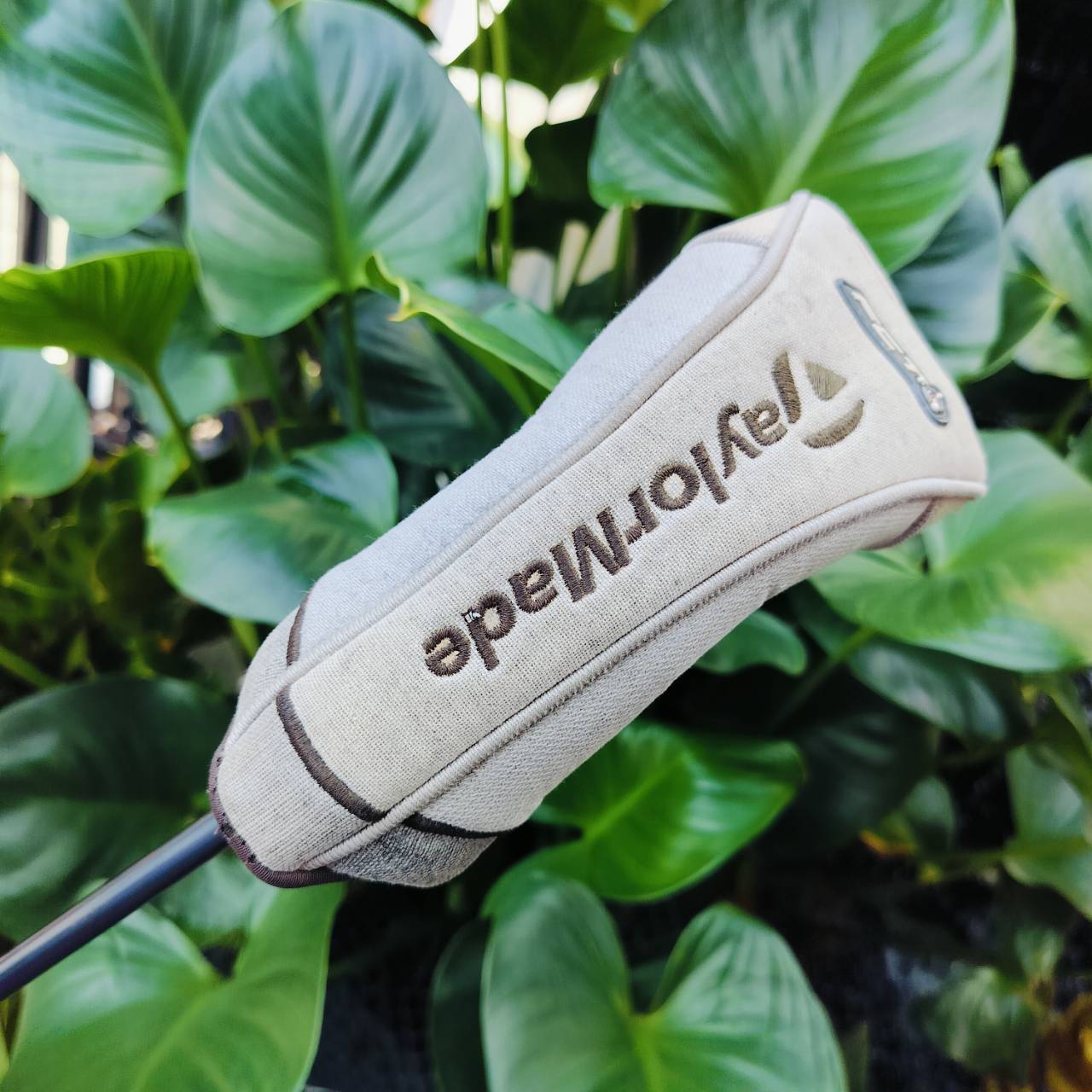 UT4 Taylormade RESCUE องศา 21 ก้าน FUJIKURA FLEX S ตัวนี้ตีดีอันดับต้นๆของ RESCUE เพราะหน้ากว้างตีงโดนง่ายมาก ไม้กอล์ฟพรีเมี่ยมมือสอง ของแท้ By NakaraLuxurious