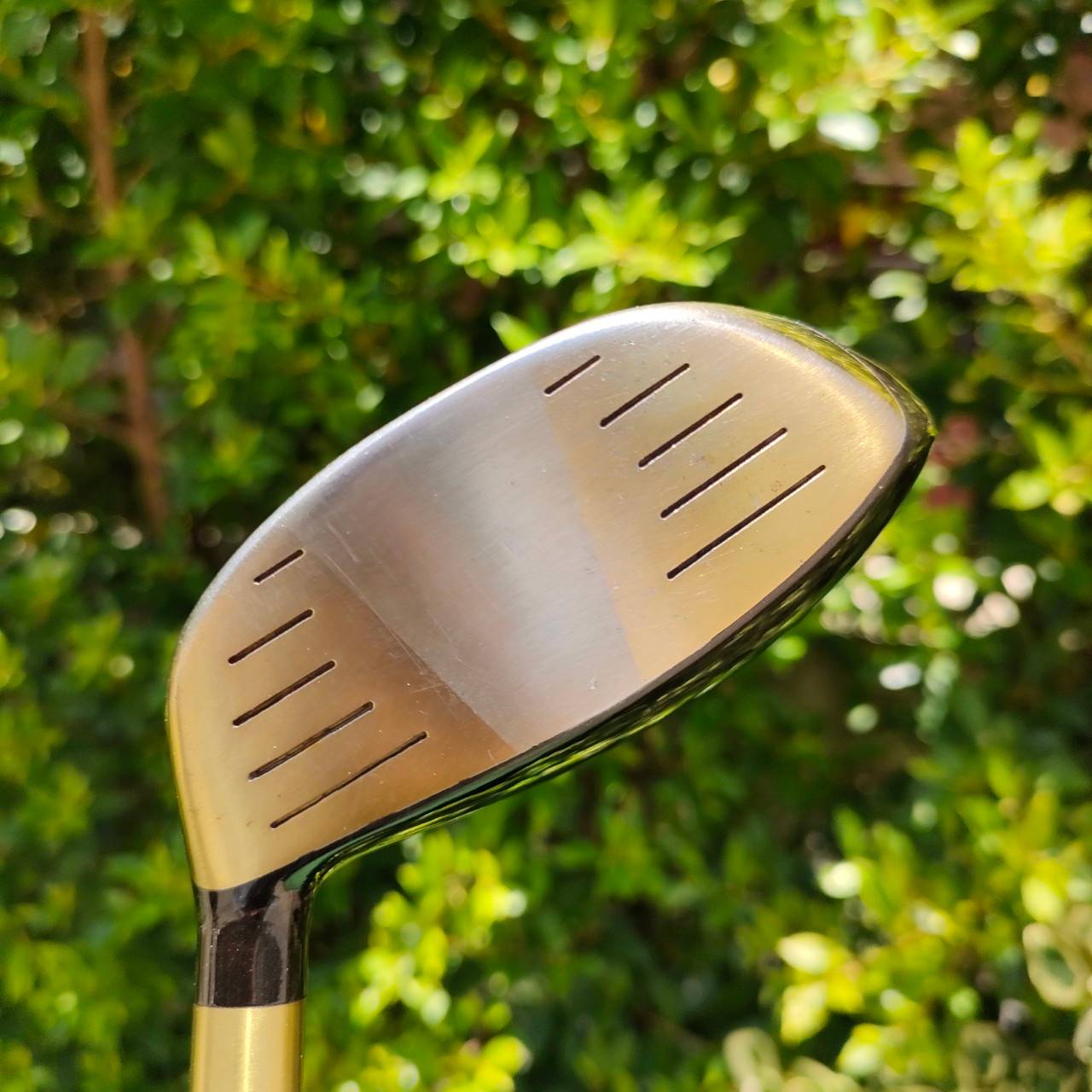 FW5 TAYLORMADE XR-05 ก้าน XR-05 TM-SUPER LITE FLEX R ตัวพรีเมี่ยมหัวทองก้านทอง , มี cover แถมให้ รุ่นนี้สำหรับคนชอบไม้แบบตีสบายๆ พรีเมี่ยมของ Taylormade ไม้กอล์ฟมือสอง ของแท้ BY NakaraLuxurious