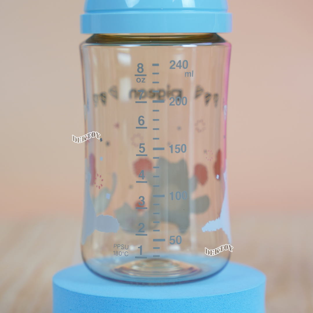 Pigeon พีเจ้น ขวดนมพีเจ้นสีชา PPSU 8 ออนซ์ 240 มล. คอกว้าง แพ็ค2ขวด ลาย HOORAY CAT