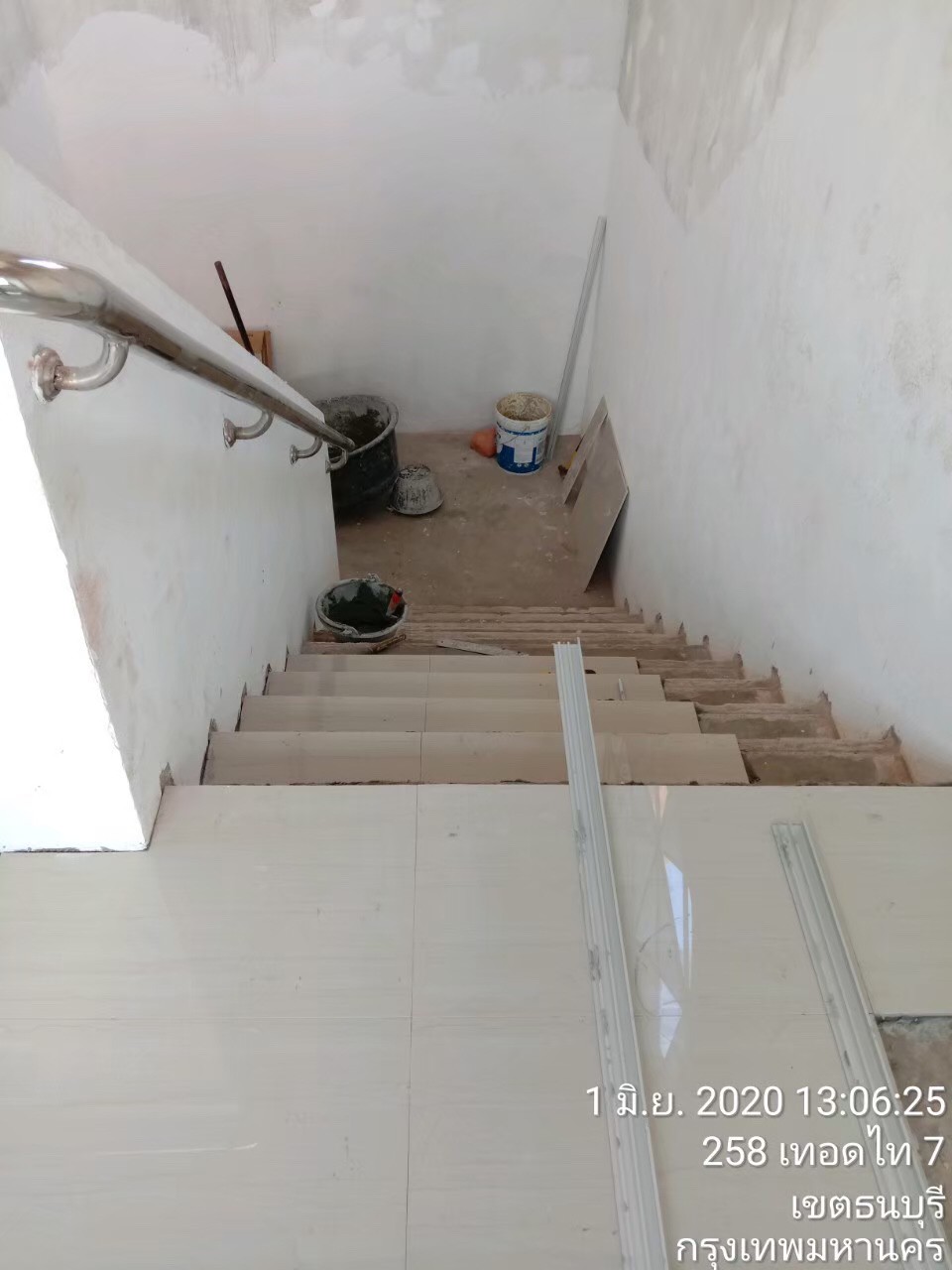 รร.วัดอินทรารามปรับปรุงห้องประชุม และสนามกีฬาในร่ม