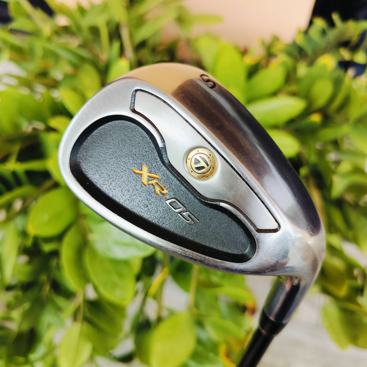 ชุดเหล็ก Taylormade XR-05 *** ขาดเหล็ก 7 *** มีเหล็ก 3 4 5 6 8 9 P A S เป็นชุดเหล็กรุ่นท๊อปสุดของ Taylormade ตีไกลมาก เป็นรุ่นหน้าเด้ง TITANIUM ก้านเบามาก สำหรับชุดเหล็ก 48 กรัมคือเบาจัดๆ FLEX R ไม้กอล์ฟพรีเมี่ยมมือสอง ของแท้ By NakaraLuxurious