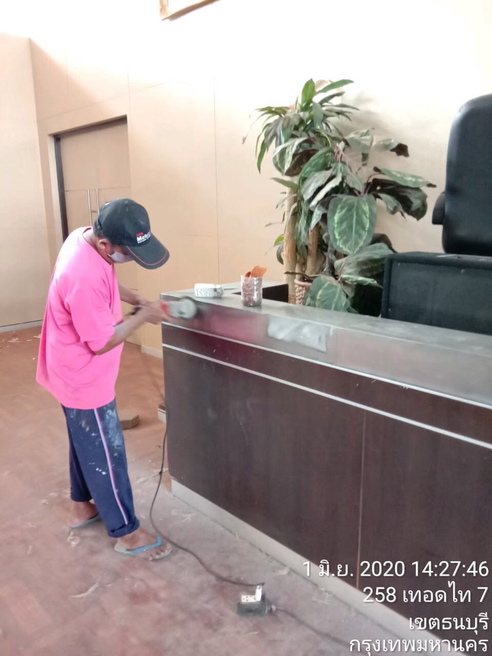 รร.วัดอินทรารามปรับปรุงห้องประชุม และสนามกีฬาในร่ม