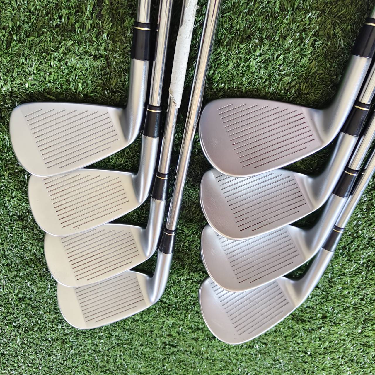 ชุดเหล็ก Taylormade R9 ใช้เทคโนโลยี Inverted Cone Technology ซึ่งช่วยขยายพื้นที่ Sweet Spot