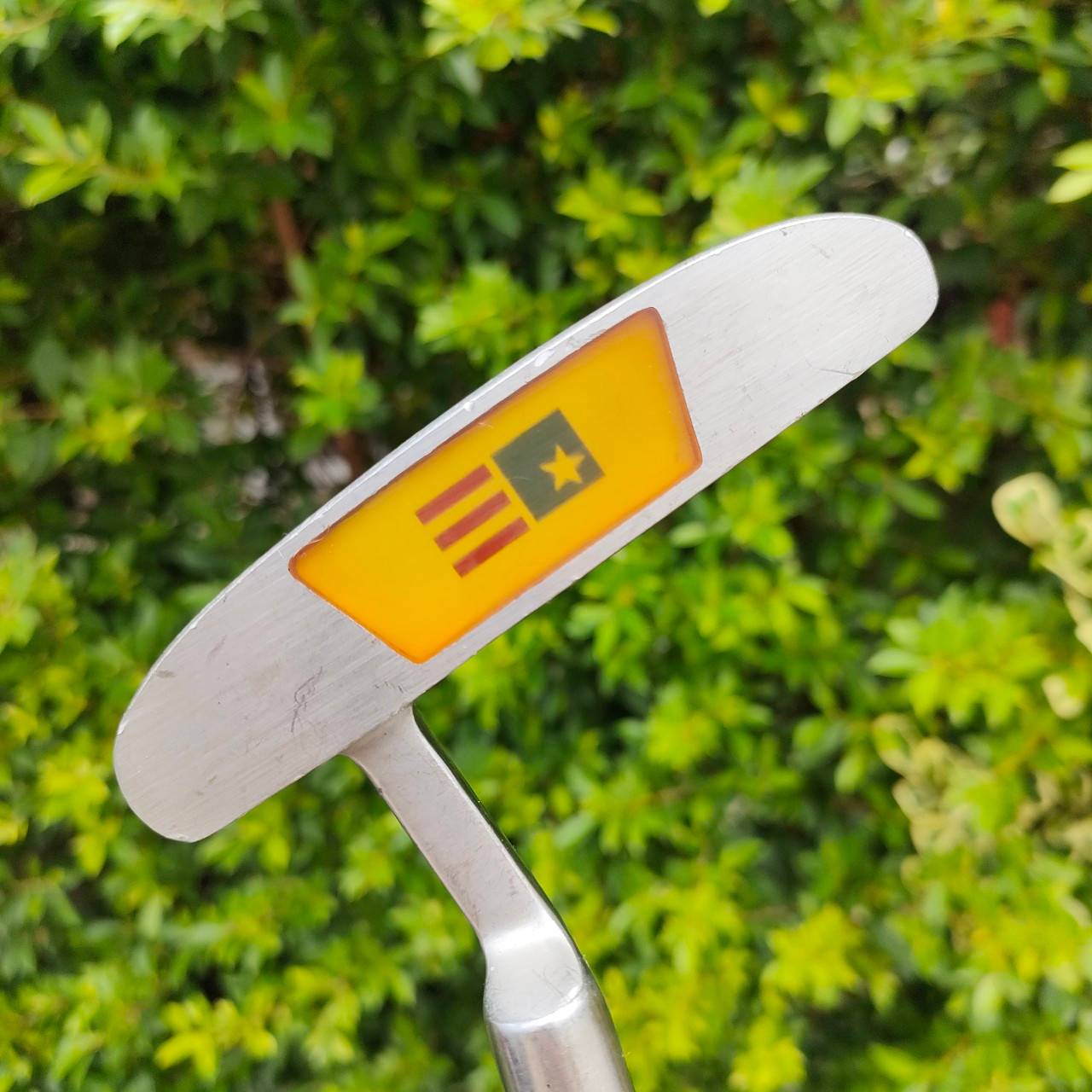 **ไม้กอล์ฟสำหรับเด็ก** PUTTER U.S.KID ยาว 28 นิ้ว CHAMPIONSHIP SERIES -508 สุดยอดพัตเตอร์ สำหรับนักกีฬา เยาชน ใช้ได้ตั้งแต่ฝึกซ้อม ยันแข่งขัน ออกแบบให้พัตต์ง่าย เล็งง่าย น้ำหนักดีมาก ไม้กอล์ฟมือสอง ของแท้ BY NakaraLuxurious