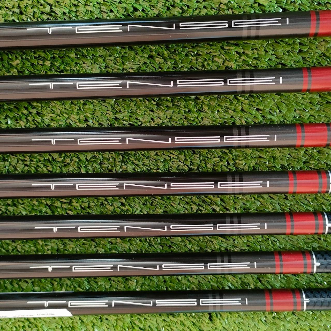 *** ของใหม่มือหนึ่งในซีน *** *** ของศูนย์ครับ *** ชุดเหล็ก TITLEIST T300 ชุดนี้เป็นชุดใหญ่สุดแพงที่สุด มีเหล็ก 5 - 9 PW เเละมี WEDGE องศา 48 มาให้ด้วยครับ