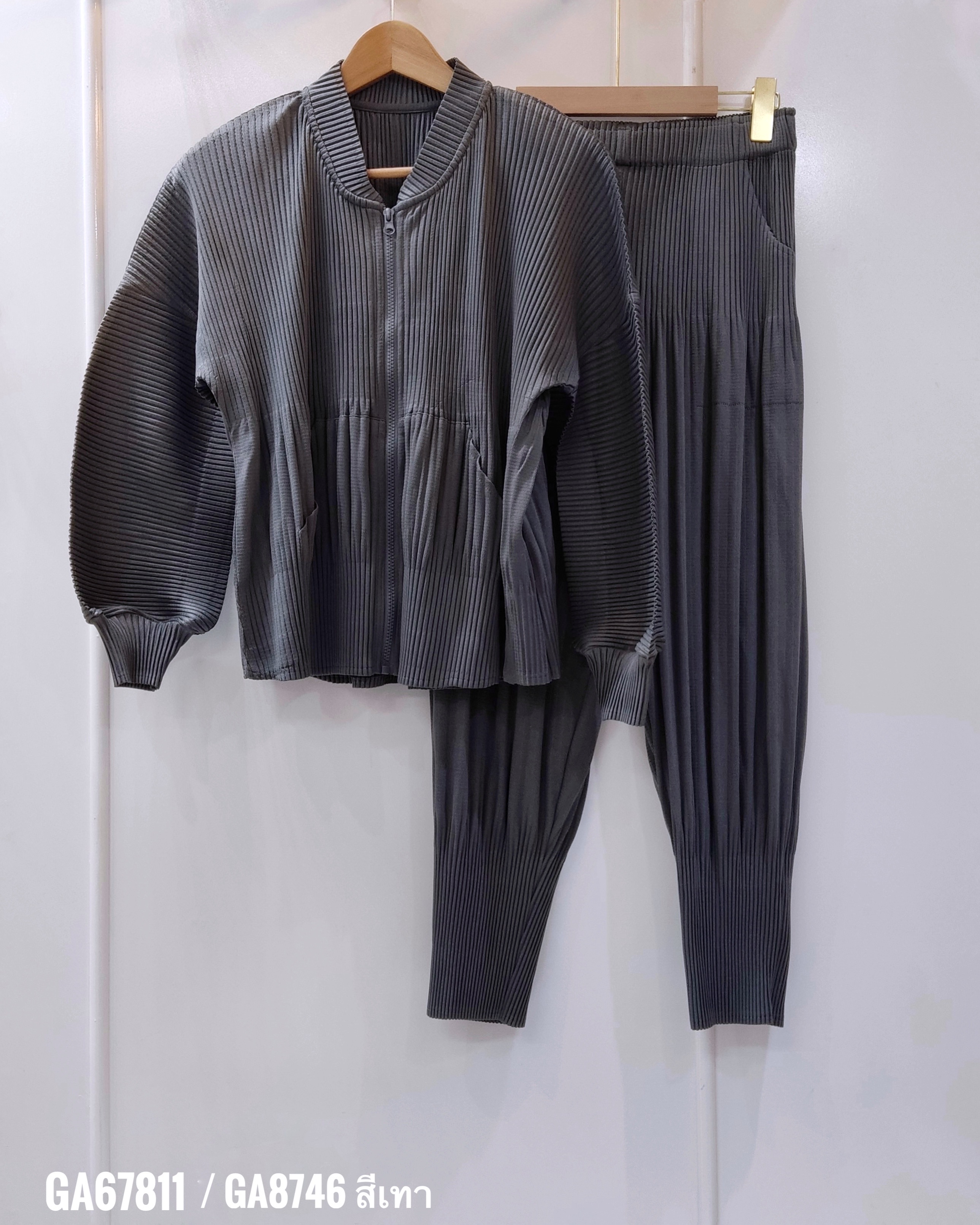 2MUAY รุ่น GA67811 / GA8746 THICK CARDIGAN ZIP FRONT PLEATED SET 4สี FREE SIZE