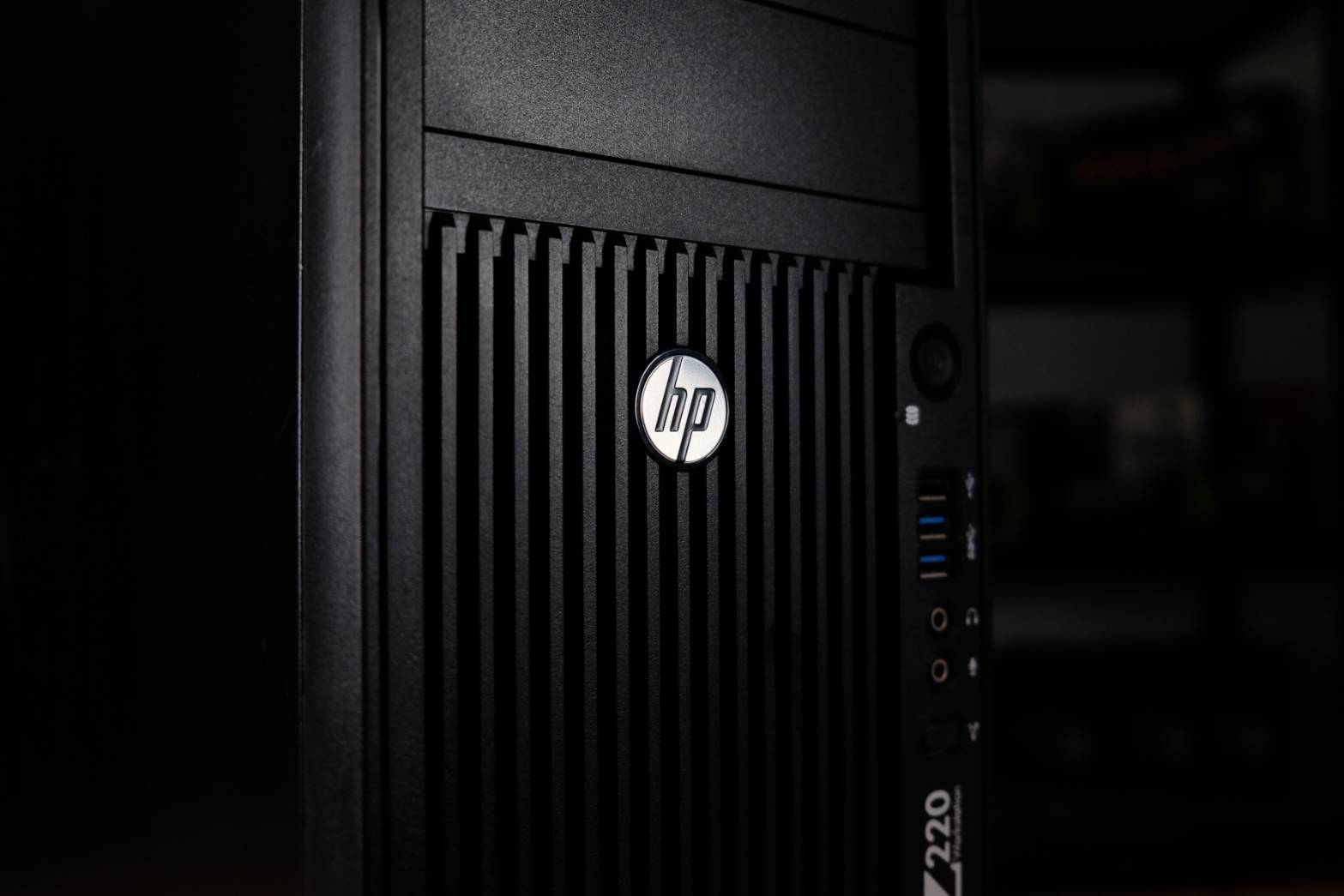 HP Workstation Z220 MT เวิร์กสเตชัน คอม CPU E3-1245v2 Ram 8 GB SSD 240 GB สินค้ามีประกัน
