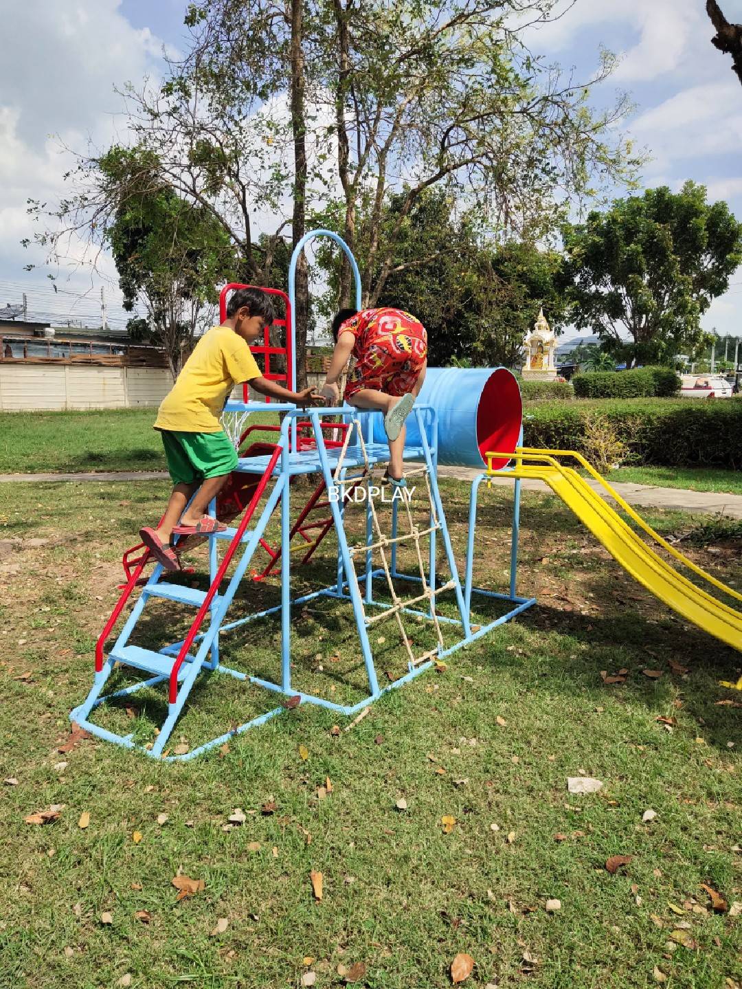 เครื่องเล่นสนามชุดรวมD ประกอบด้วยสไลเดอร์ปีนป่ายแป้นบาสและถังลอด, เครื่องเล่นสนามกลางแจ้ง , เครื่องเล่นสนามเหล็ก, ของเล่น, OutdoorPlayground,สนามเด็กเล่น,เครื่องเล่นงบสพฐ.ประชารัฐ ราคาโรงงาน