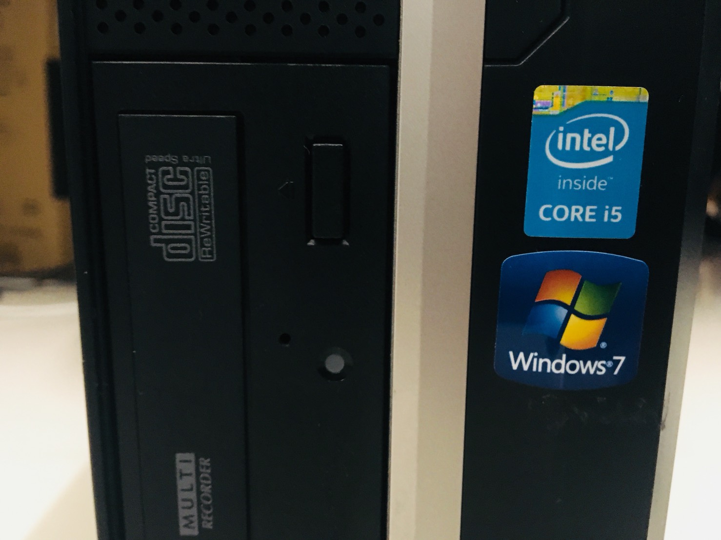 Acer Veriton X6630G SFF คอมพิวเตอร์ตั้งโต๊ะ