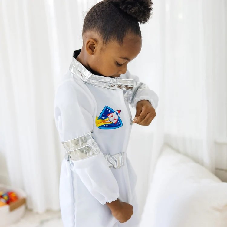 ชุดแฟนซีนักบินอวกาศ ฟรีไซส์ 3-6 ขวบ สูง 100-135 cm Melissa & Doug รุ่น 8503 Astronaut Role Play Costume Set รุ่น 8503 ของเล่นเสริมพัฒนาการเด็ก