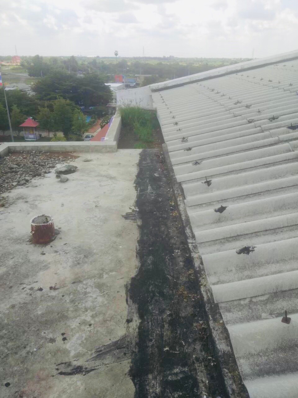 รร.อนุบาลเทศบาลต.เขางู ปรับปรุงหลังคาอาคาร 4 ชั้น