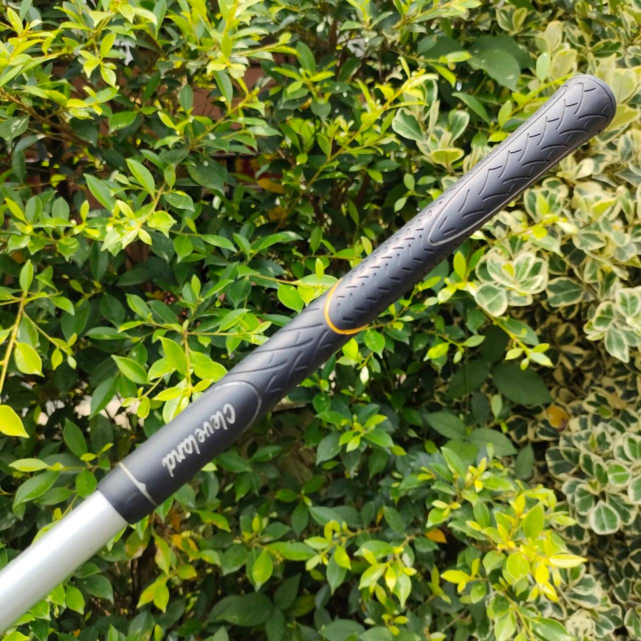 DRIVER CLEVELAND HIBORE องศา 9.5 ก้าน FUJIKURA FITON M GOLD FLEX R ตีดีมากๆรูปทรงพิเศษกดให้ CG ต่ำ และอัตรสปินที่ดีมากๆครับ