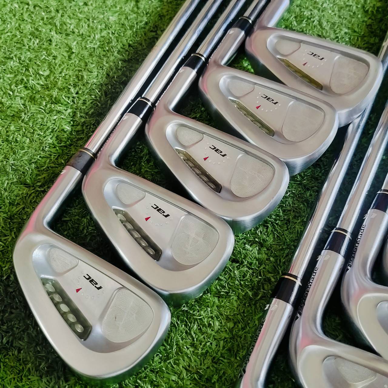 ชุดเหล็ก Taylormade RAC LT ก้าน NS PRO 850 FLEX S ก้านเหล็กเบามากๆ 85 กรัม ชุดใหญ่มาก 10 ชิ้น เลยค่ะ ไม้กอล์ฟพรีเมี่ยมมือสอง ของแท้ By NakaraLuxurious