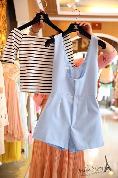 เสื้อลายริ้ว ผ้านิ่มยืดหยุ่น เนื้อลื่นๆ ชุดเอี๊ยมผ้าไม่ยืด มีซิปด้านหลัง