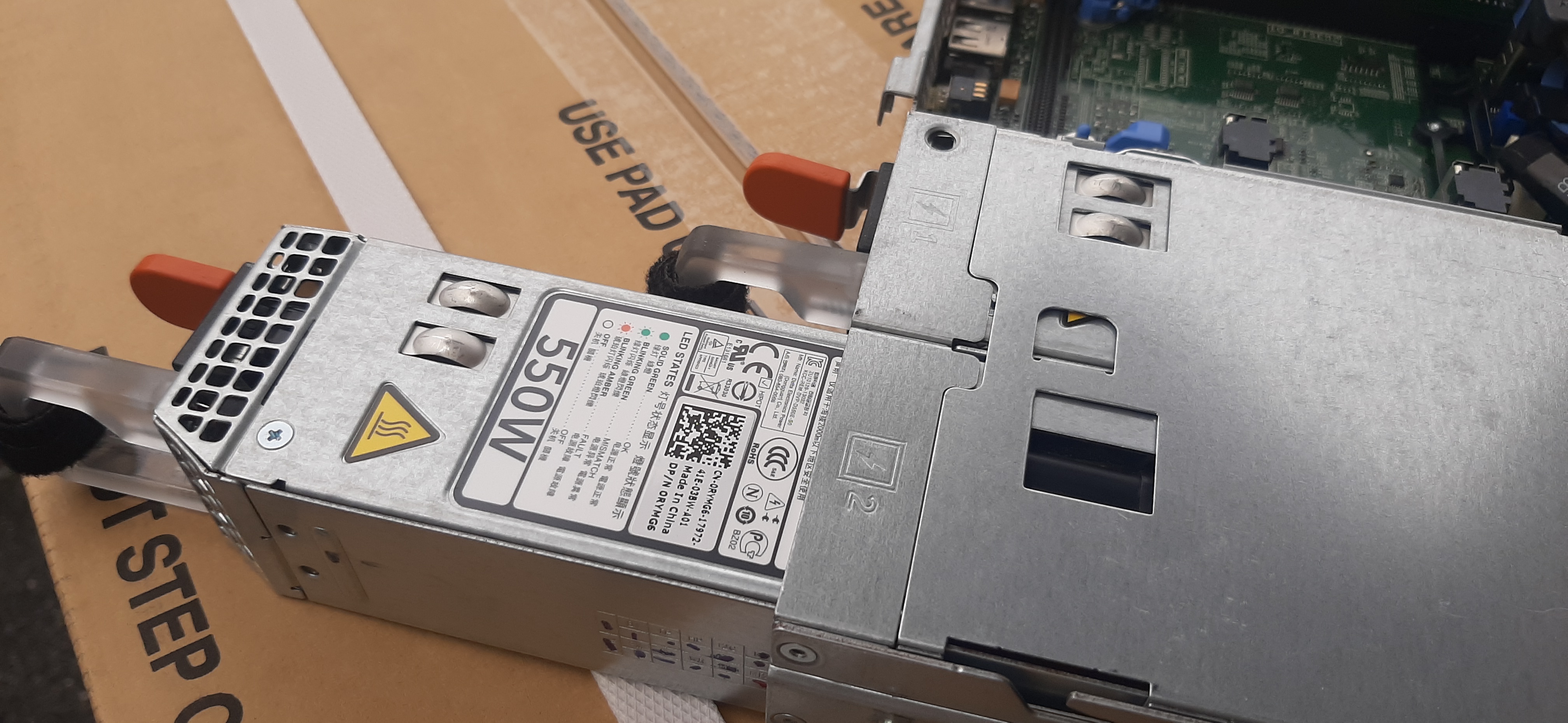 Server Dell R420 มือสอง มีประกันร้าน ดูแลดี (E5-2407 x2 Ram32GB SSD240GB x3 Power x2)