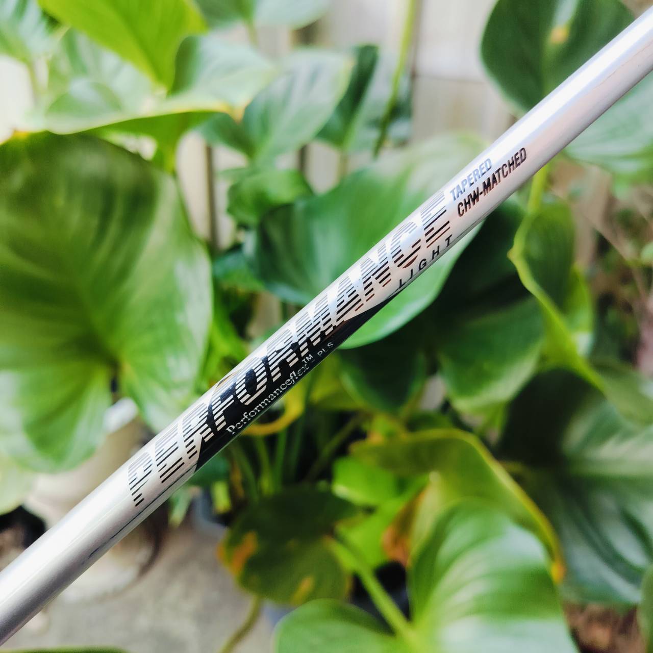 FW5 USKG CHAMPIONSHIP SERIES STAINLESS PERFORMANCE LIGHT ความยาว 37 นิ้ว สำหรับช่วงอายุ 9-11 ก้าน PERFORMANCE มีทองแดงผสม เพื่อทำบล๊านซ์ และดึง CG ให้ต่ำลง ดีที่สุดสำหรับๆน้องๆนักกอล์ฟเยาชน