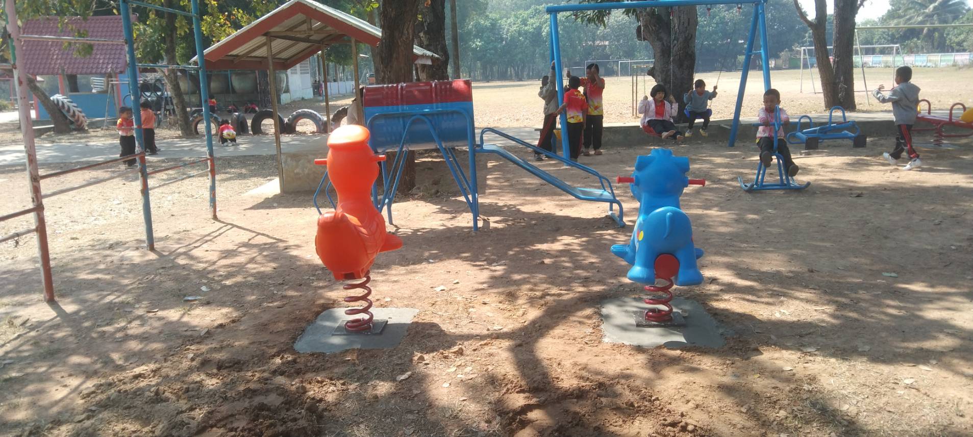 สปริงโยกเยก โยกเยกสปริง คละแบบ ราคาต่อ1ตัว ม้าโยกฐานเหล็ก คละแบบ พร้อมส่ง ตัวละ5490 บาท