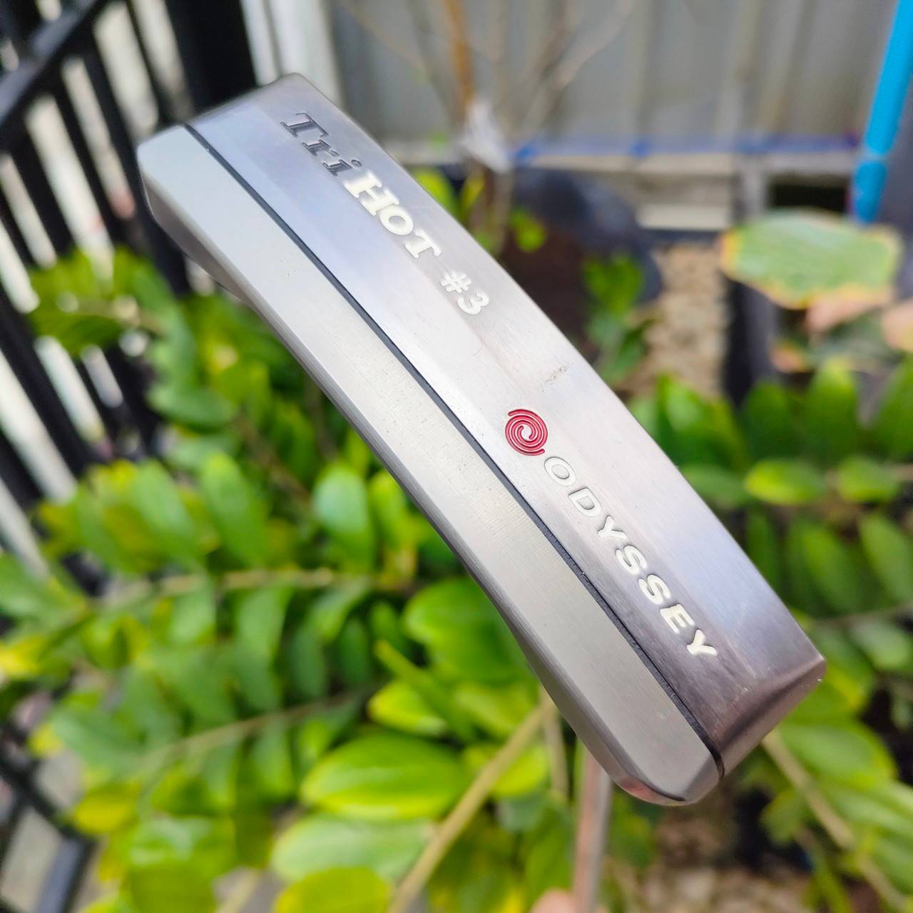 PUTTER ODYSSEY TRi HOT #3 ความยาว 34 นิ้ว วัสดุพรีเมี่ยม วางน้ำหนักไว้ได้ลงตัว โสตรค นุ่มนวลขึ้น 3 เท่า และเกาะไลน์ดีมาก ไม้กอล์ฟพรีเมี่ยมมือสอง By NakaraLuxurious