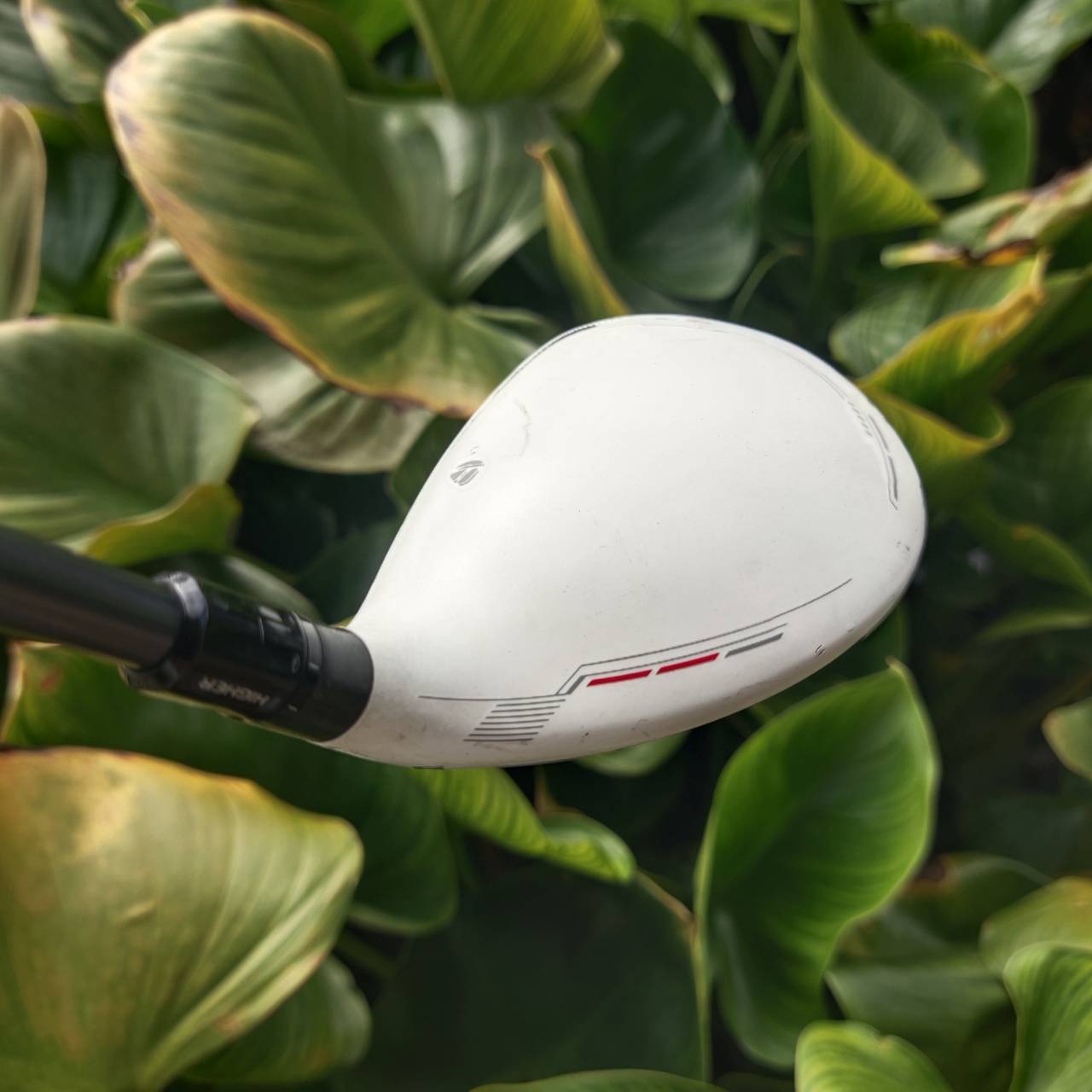 FW5 Taylormade R11 เทคโนโลยี Adjustable Sole Plate (ASP) ปรับให้ดีที่สุดสำหรับวงสวิง