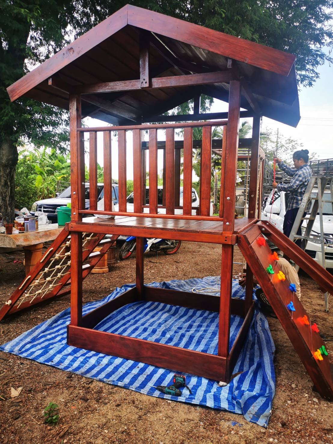 เครื่องเล่นสนามไม้กลางแจ้งชุดบ้านหรรษาไม้ มีสไลเดอร์ปีนป่ายพร้อมชิงช้าไม้ เครื่องเล่นสนามกลางแจ้ง ไม้เนื้อแข็ง ของเล่นสนาม woodplayground