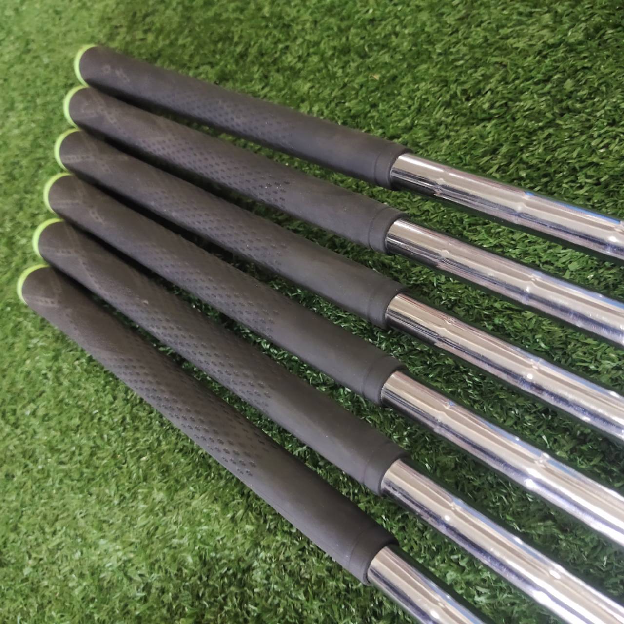 ชุดเหล็ก MIURA MB-5005 BLACK ** สุดยอดของเหล็ก ที่สุดของสุด** ด้วยเหล็กอ่อน S25C ตีขึ้นรูป W.D.D. ก้าน NSPRO ZEROS 7 กริพ IOMIC ไม้กอล์ฟพรีเมี่ยมญี่ปุ่นมือสอง ของแท้ By NakaraLuxurious