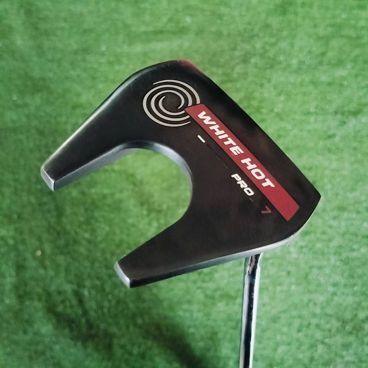 PUTTER ODYSSEY WHITE HOT PRO 7 ความยาว 34 นิ้ว เบอร์ 7 สุดยอดฮิตในขณะนี้ เป็นรุ่นปีกสองข้าง ที่สร้างบล๊านซ์ได้ดีมากๆ ไม้กอล์ฟพรีเมี่ยมมือสอง ของแท้ By NakaraLuxurious