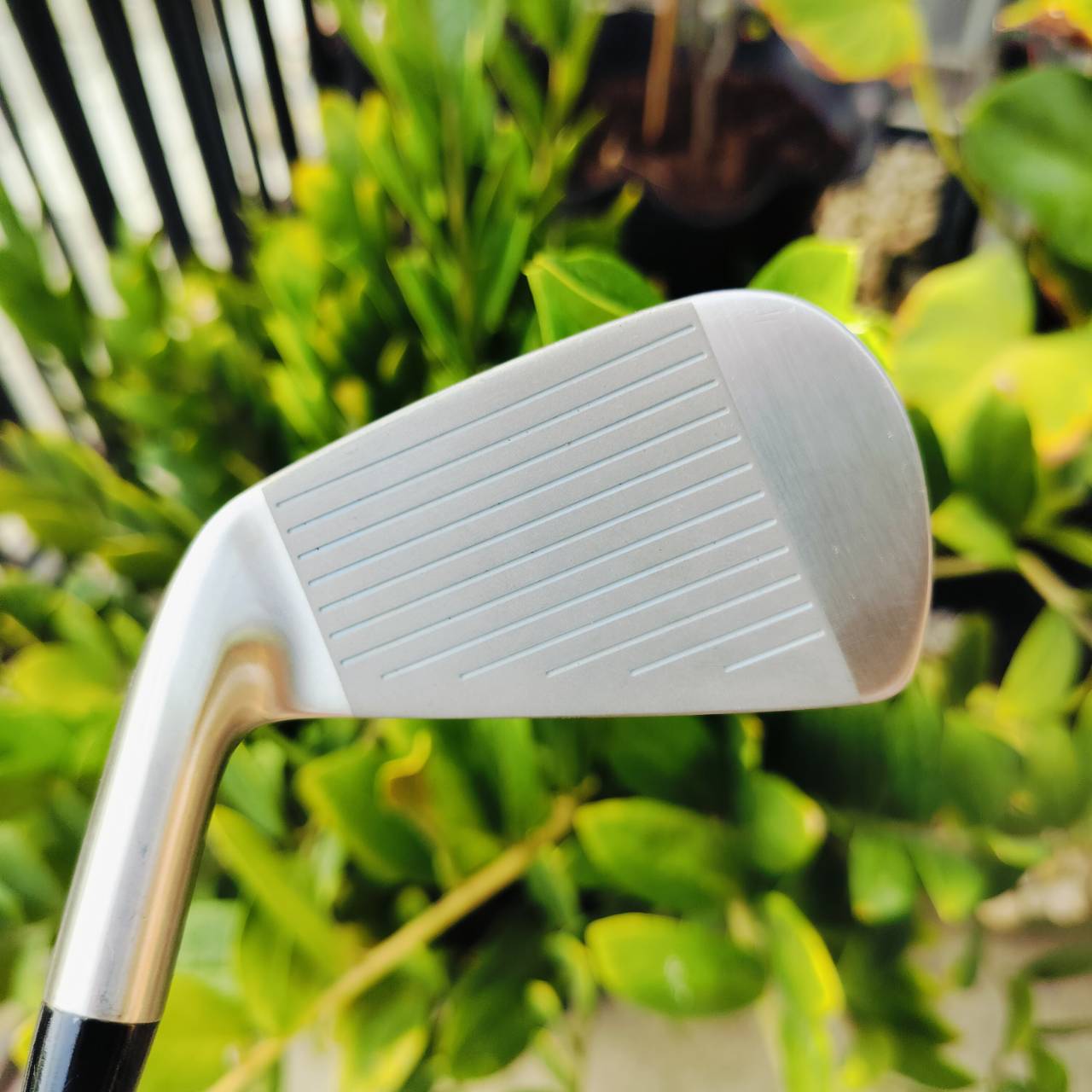เหล็ก 4 MARUMAN M-SERIES รุ่นดังมากๆในอดีต SOLE สวยมาก เหมือนรุ่น M1 เลยค่ะ ก้านพรีเมี่ยม NS PRO 850 FLEX R ก้านเหล็กเบามาก ตีไกลกว่าปกติมาก ไม้กอล์ฟมือหนึ่ง ของแท้ BY NakaraLuxurious