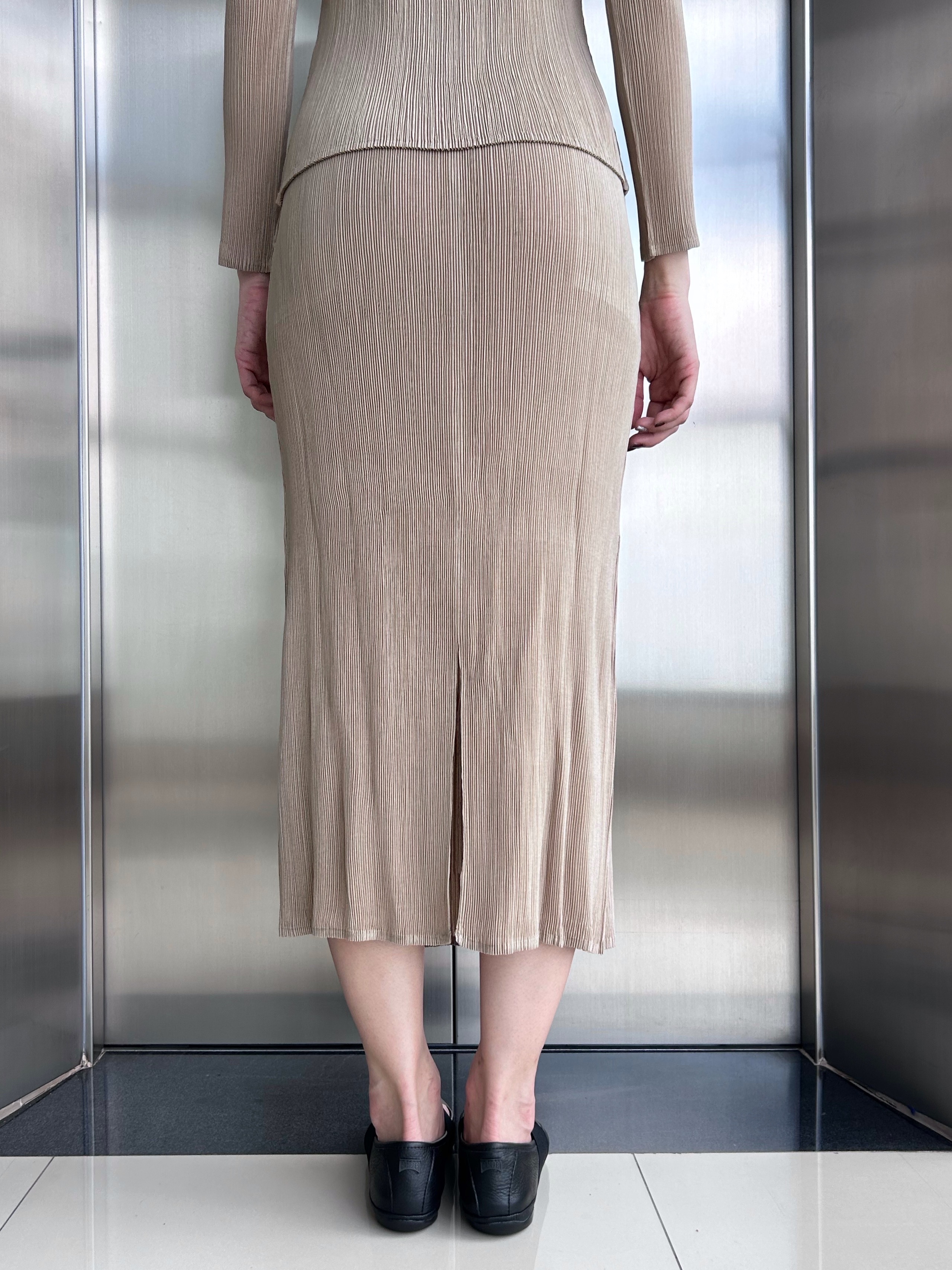 ปรับราคาลง20%!! ยาว 33นิ้ว! 2MUAY รุ่น GJO11044 กระโปรงพลีทผ้าแมตต์ PRNCIL PLEATED SKIRT 10 สี FREE SIZE